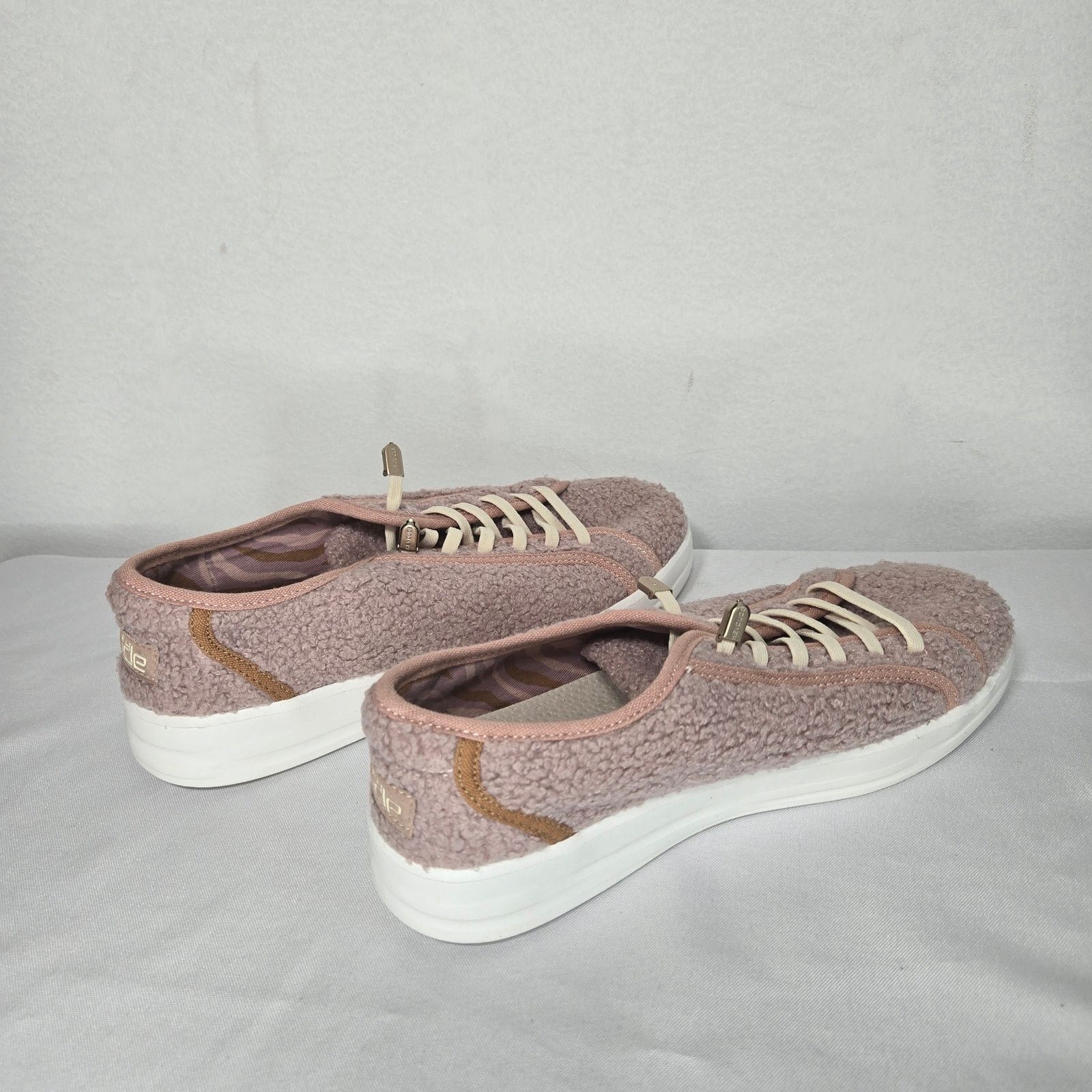 Other Hey Dude Women's Sherpa Karina Sneakers. Size 8 Size US 8 / IT 38 - 5 Thumbnail