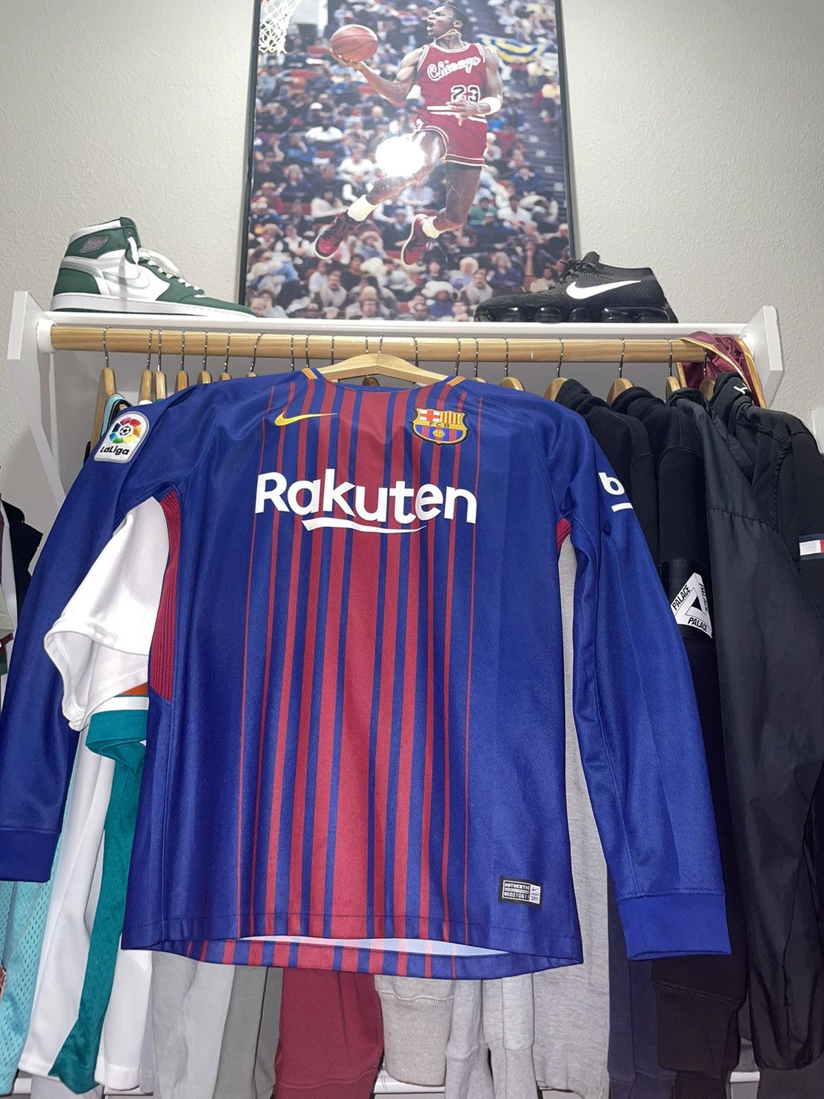 Nike Messi Barcelona 2017 Jersey- Longsleeve Size US M / EU 48-50 / 2 - 4 Thumbnail