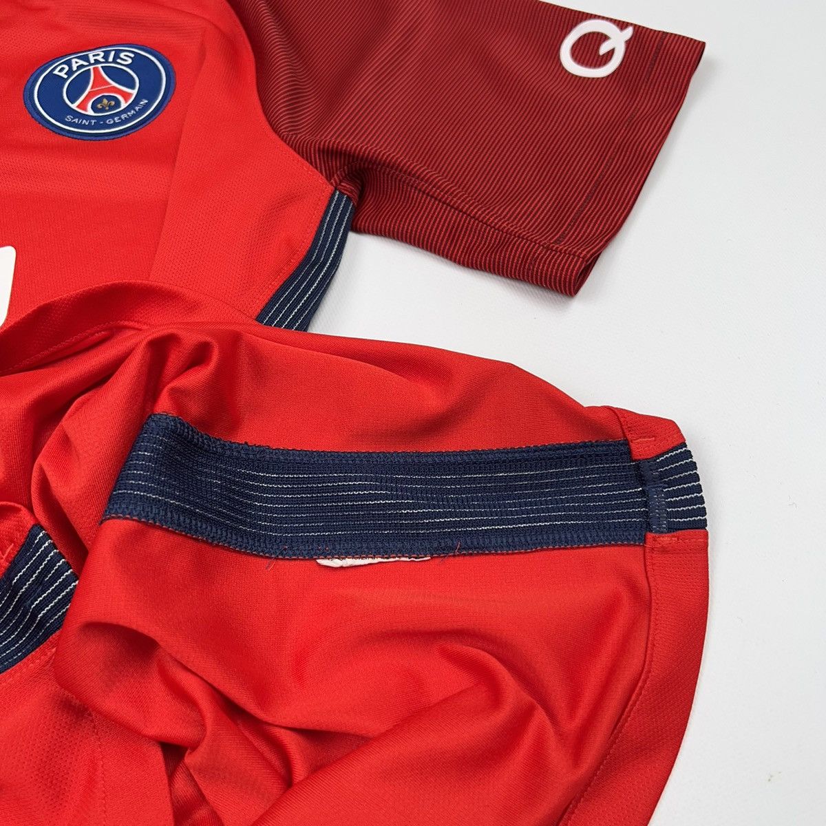 Nike Nike PSG 2016 Jersey Red Soccer Football Size US S / EU 44-46 / 1 - 11 Thumbnail