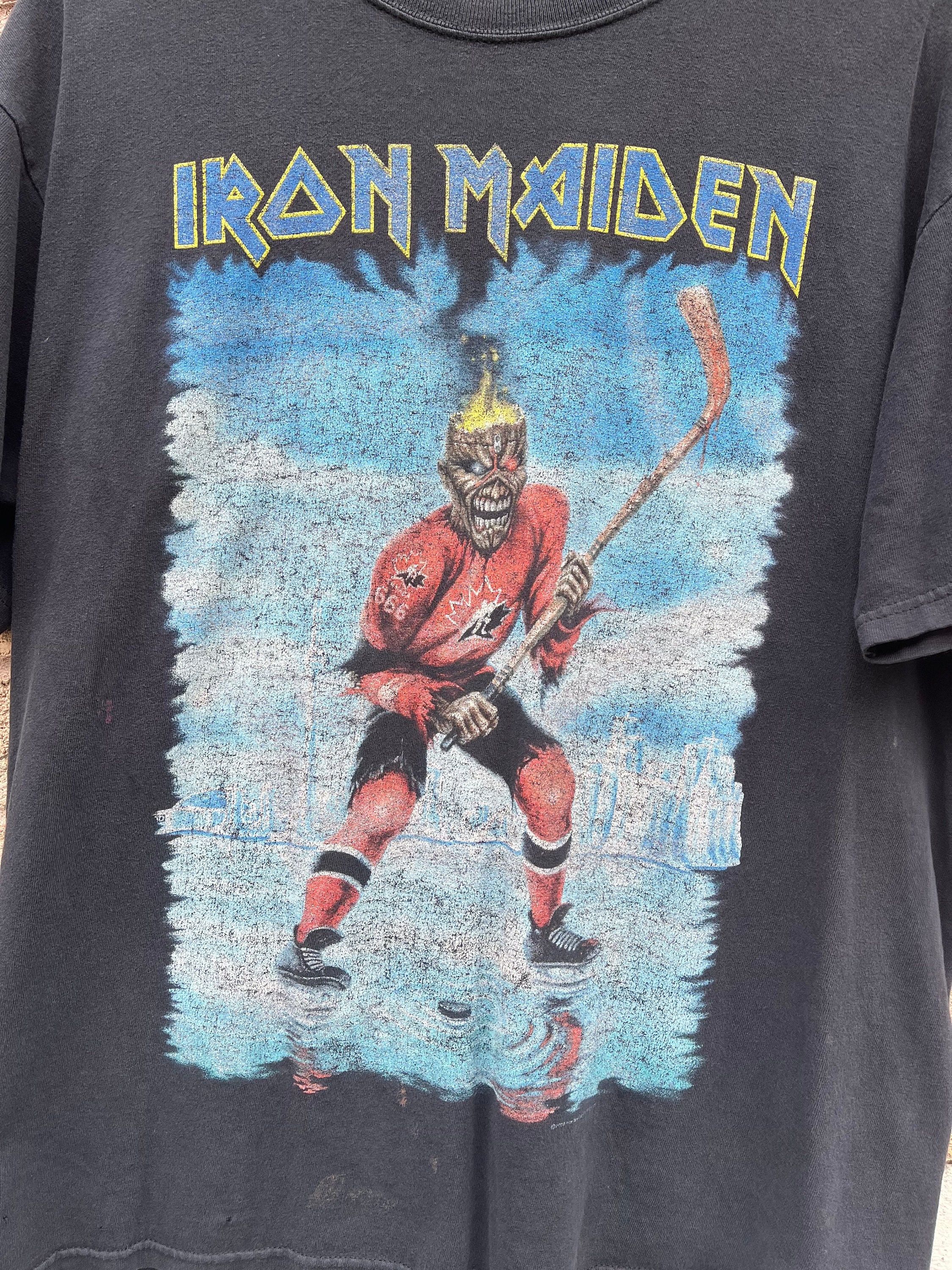 Vintage Vintage Iron Maiden Team Canada Tour T-shirt Size US L / EU 52-54 / 3 - 2 Thumbnail