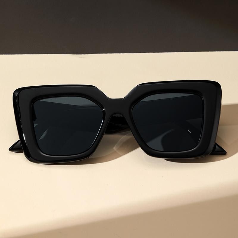 Vintage Retro Geometric Sunglasses 2024 Size ONE SIZE - 1 Thumbnail