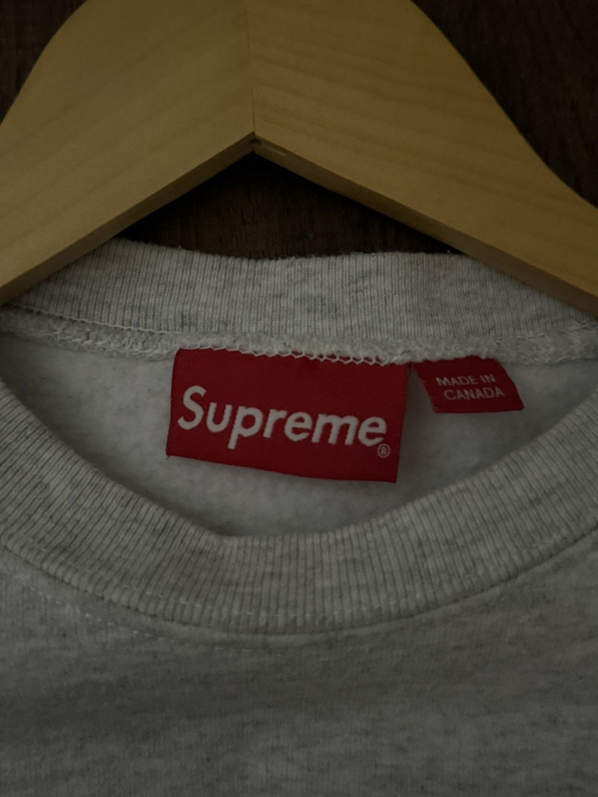 Supreme Supreme Small Box Sweatshirt Grey Medium FW22 Size US S / EU 44-46 / 1 - 10 Thumbnail