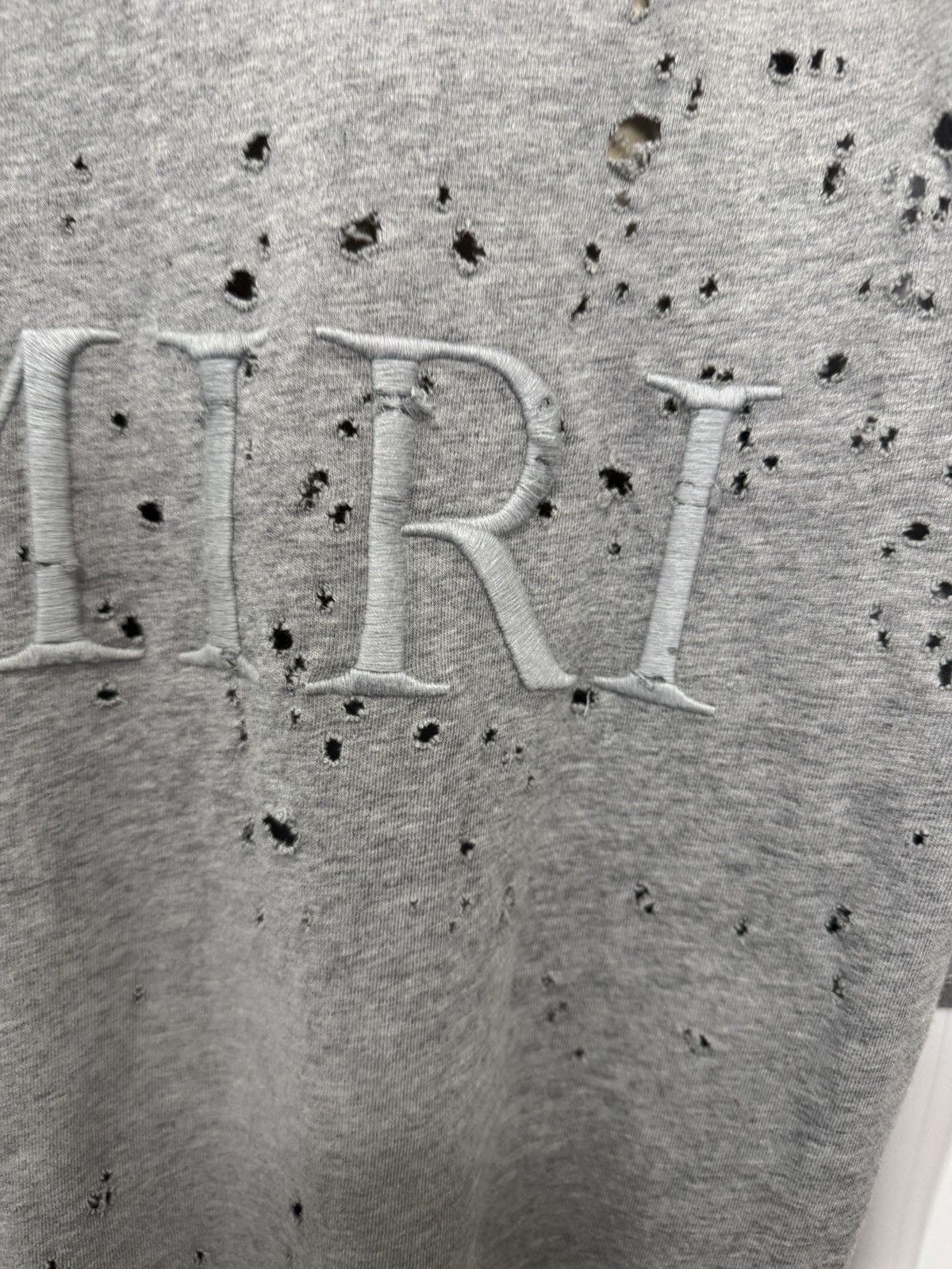 Amiri NWT Amiri Shotgun Embroidered Distressed Tee in Grey Size US L / EU 52-54 / 3 - 8 Thumbnail