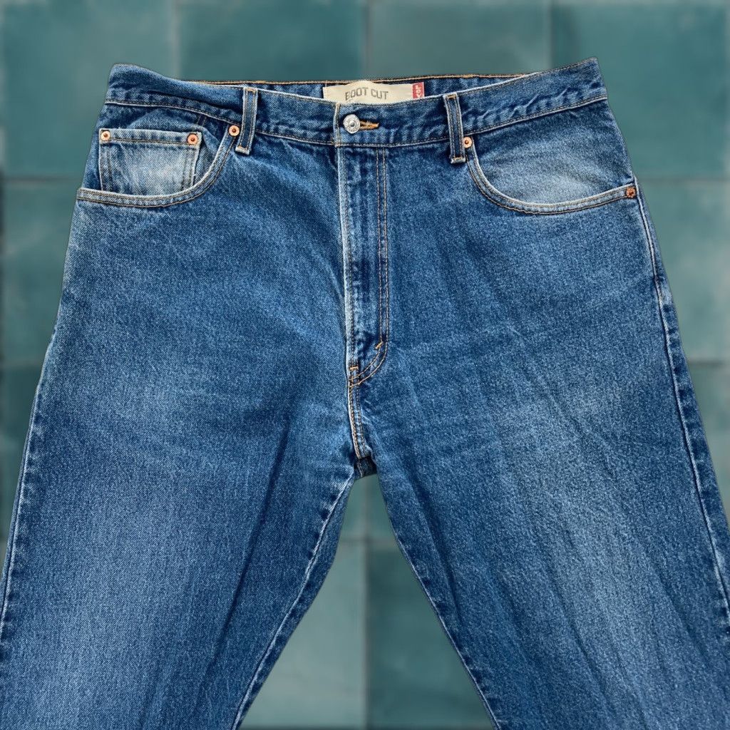 Levi's Vintage Levi's 517 Jeans Mens 38x30 Medium Wash Blue Denim Bootcut Mid Rise USA Jeans Mens 38x30 Blue Denim Bootcut 517 Levi's Size US 38 / EU 54 - 1 Thumbnail
