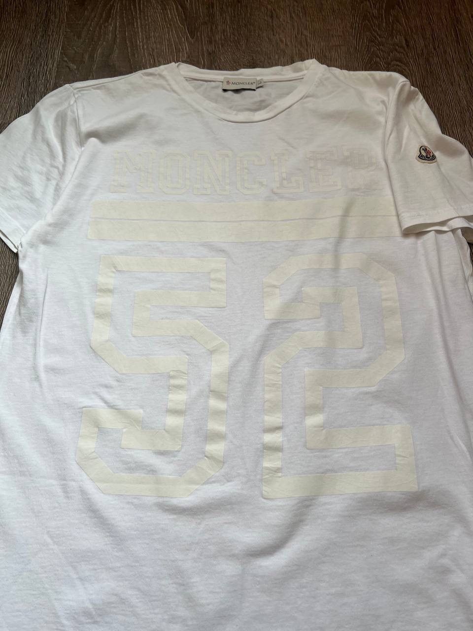 Moncler × Vintage Vintage Moncler 52 print short sleeve logo white t shirt Size US S / EU 44-46 / 1 - 3 Thumbnail