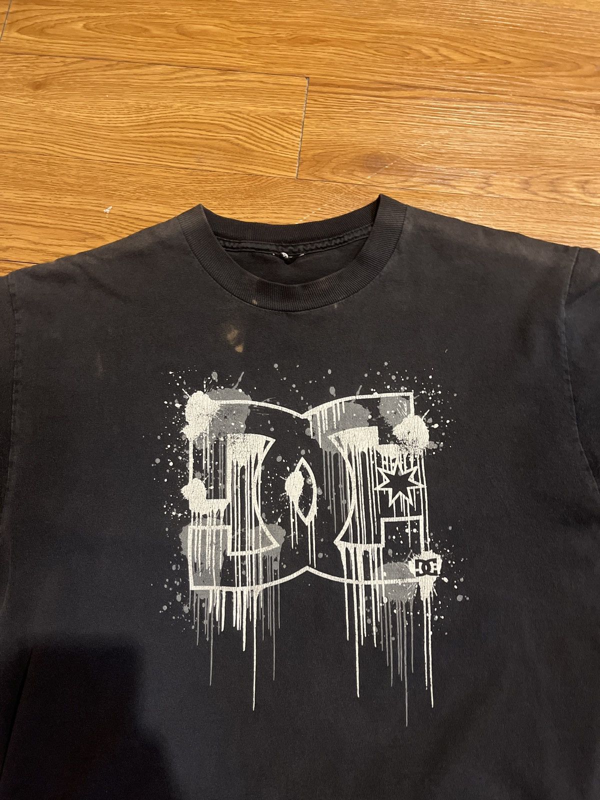 DC vintage y2k dc faded black tee shirt Size US M / EU 48-50 / 2 - 3 Thumbnail