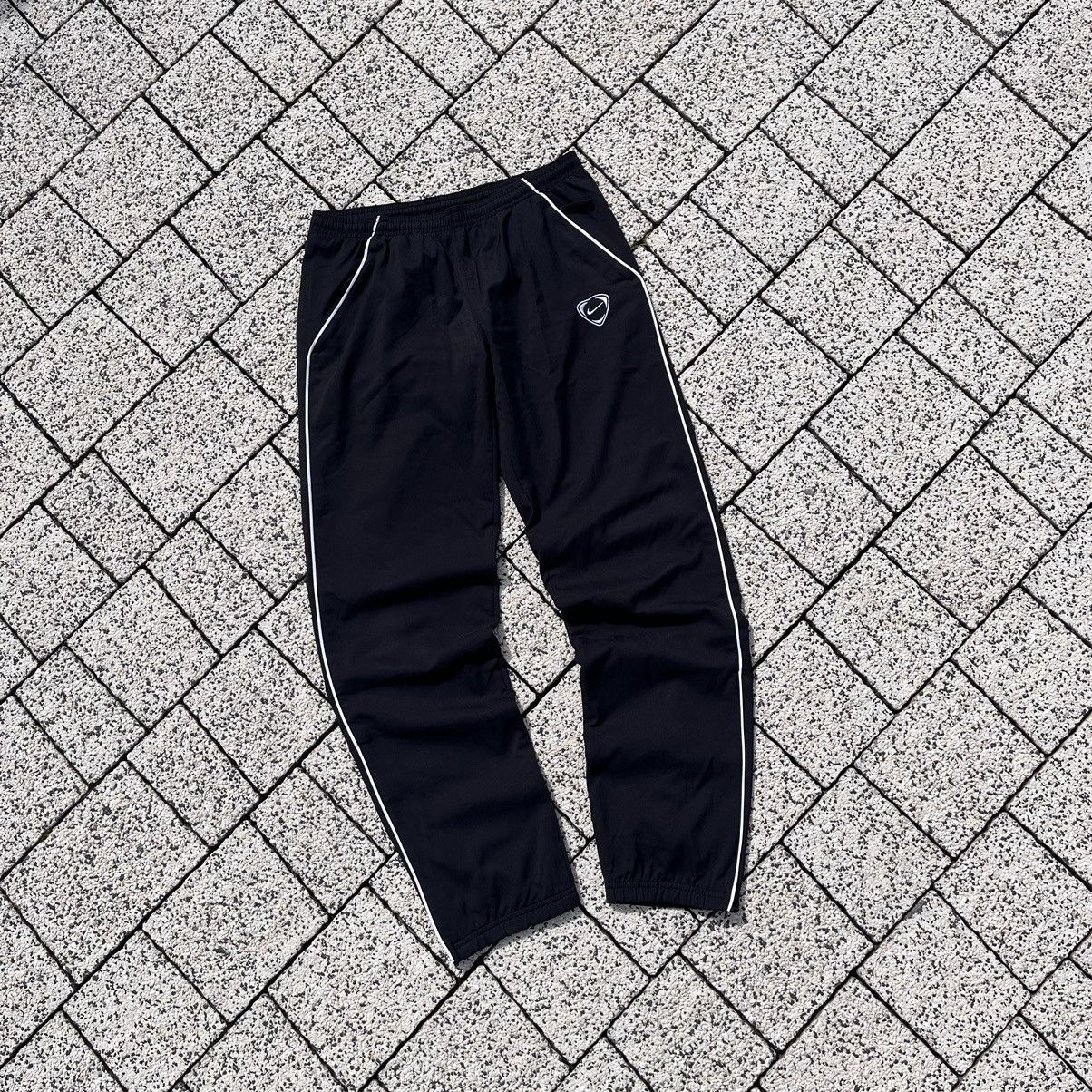 Nike × Vintage Nike Vintage Track Pants Nylon Y2K Drill Streetwear Swoosh Size US 30 / EU 46 - 1 Thumbnail