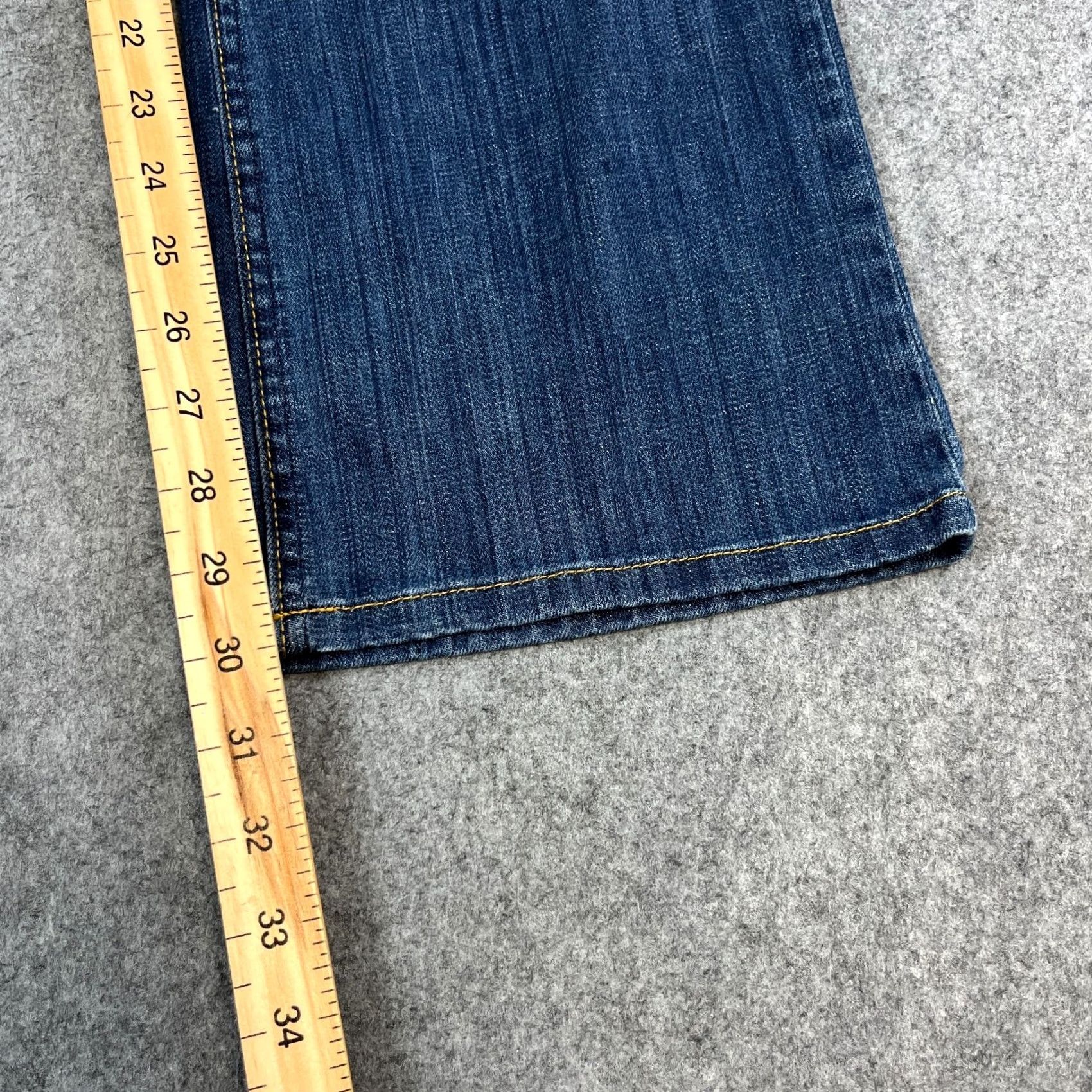 Hugo Boss HUGO BOSS Jeans Bootcut Womens 30 32 Blue Rinse Logo Stretch Easy Care Pockets Low Rise Denim Size 32" / US 10 / IT 46 - 4 Thumbnail