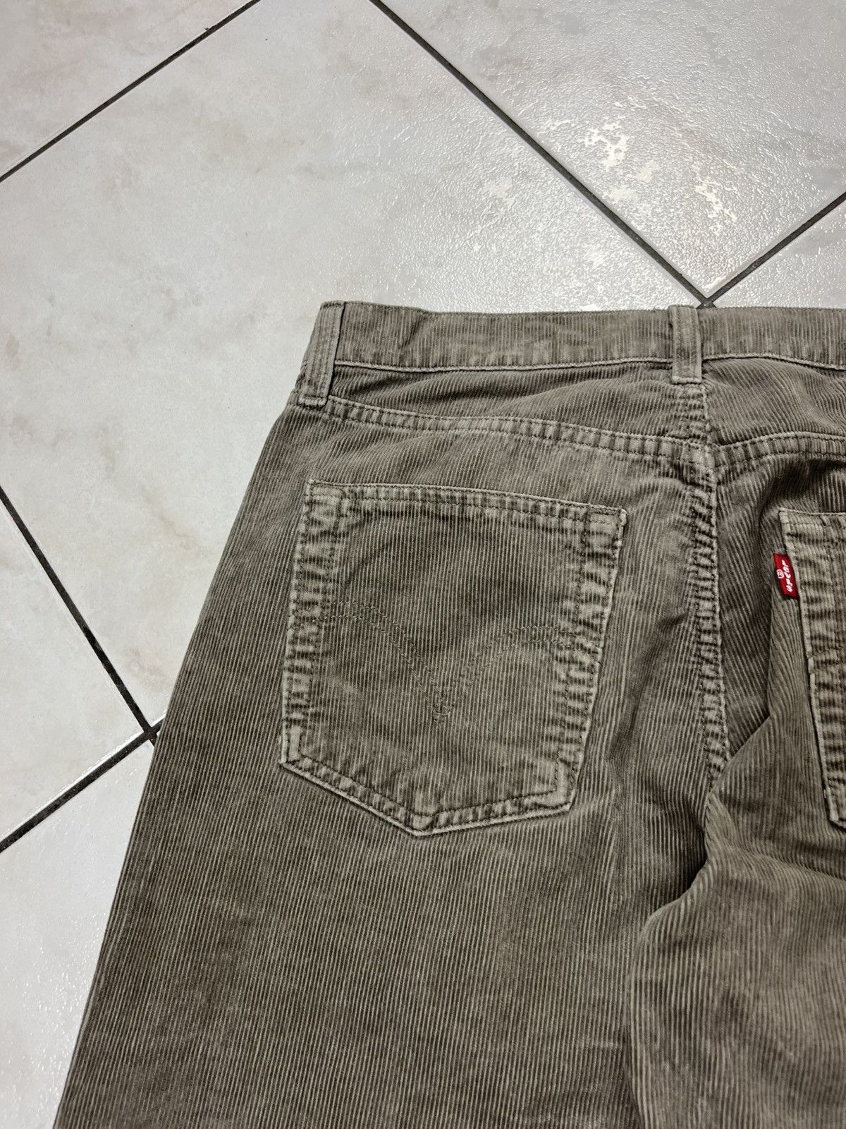 Levi's × Vintage Vintage Levi’s 751 corduroy velvet regular pants trousers Size US 32 / EU 48 - 16 Thumbnail