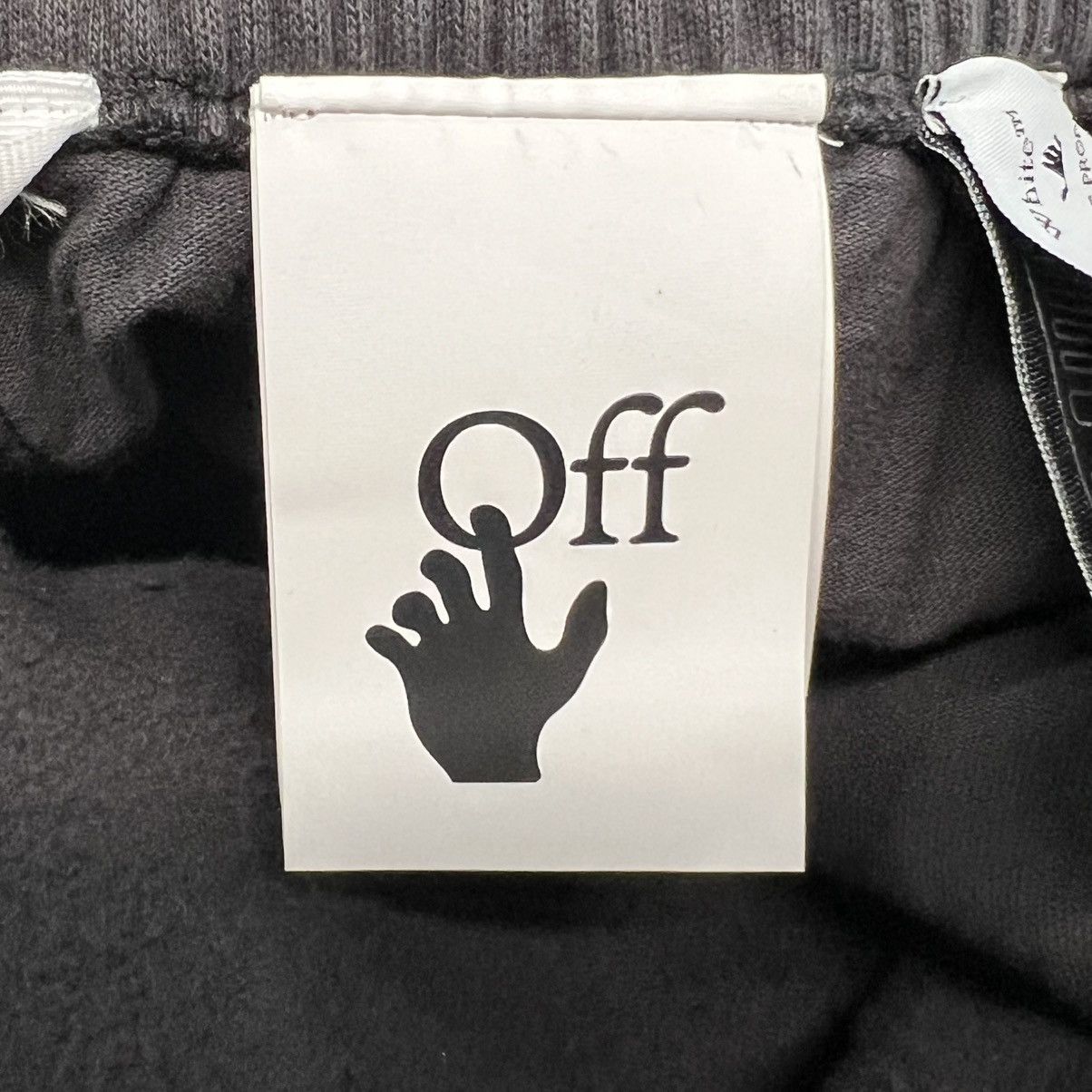 Off-White Off-White Diag Tab VTG Skate Sweatshort Black/Black Size US 36 / EU 52 - 11 Thumbnail