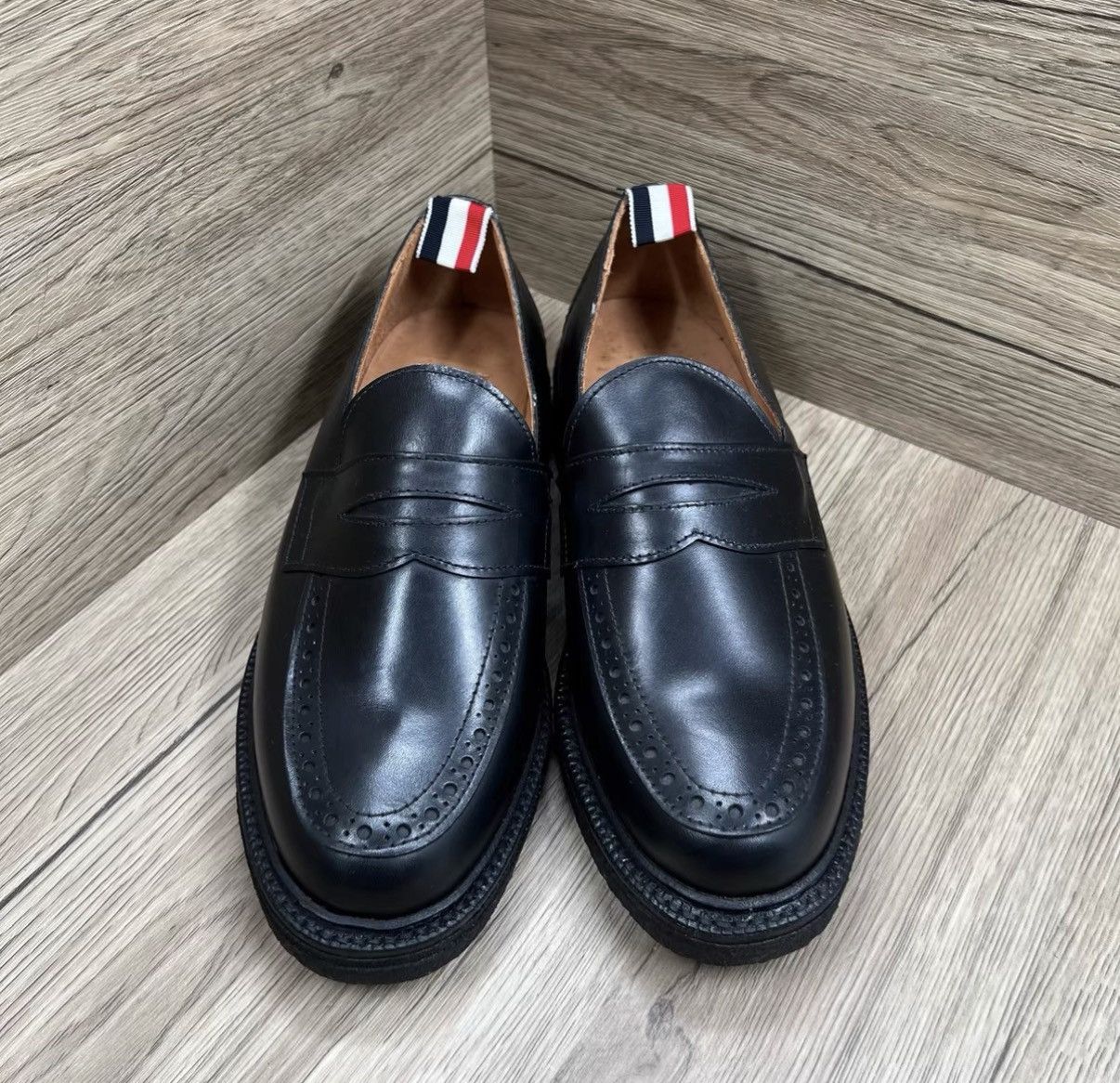 Thom Browne Thom Browne Black Slip-on Leather Shoes J41 Size US 7.5 / EU 40-41 - 2 Thumbnail