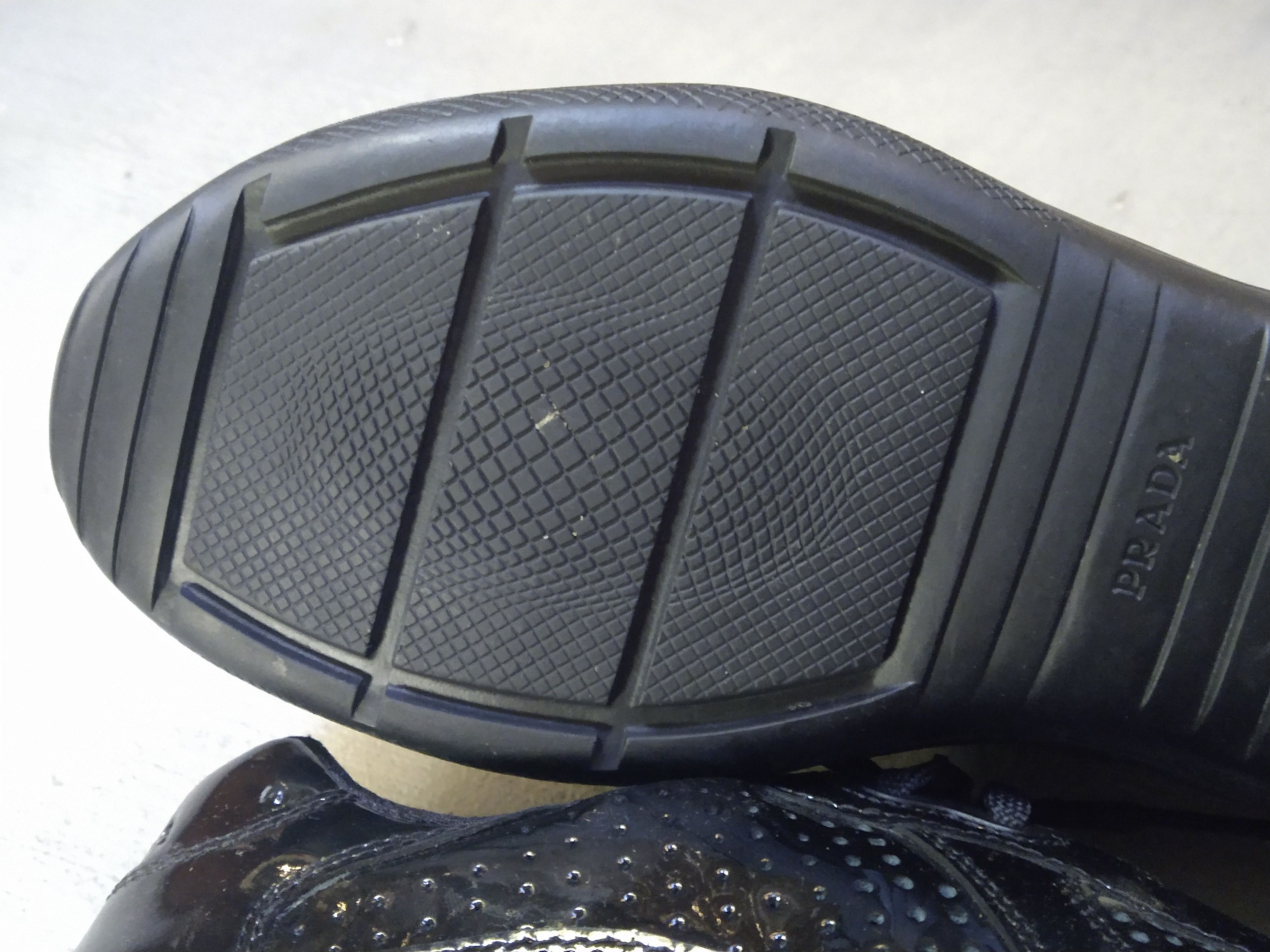 Prada Prada America's Cup Black Patent Leather Size 7.5 Red Low Size US 7.5 / EU 40-41 - 16 Thumbnail