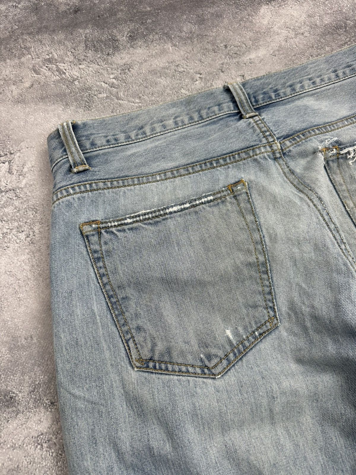 Carhartt Vintage Carhartt Thrashed Blue Crazy Faded Denim Jeans Y2K Size US 32 / EU 48 - 20 Thumbnail