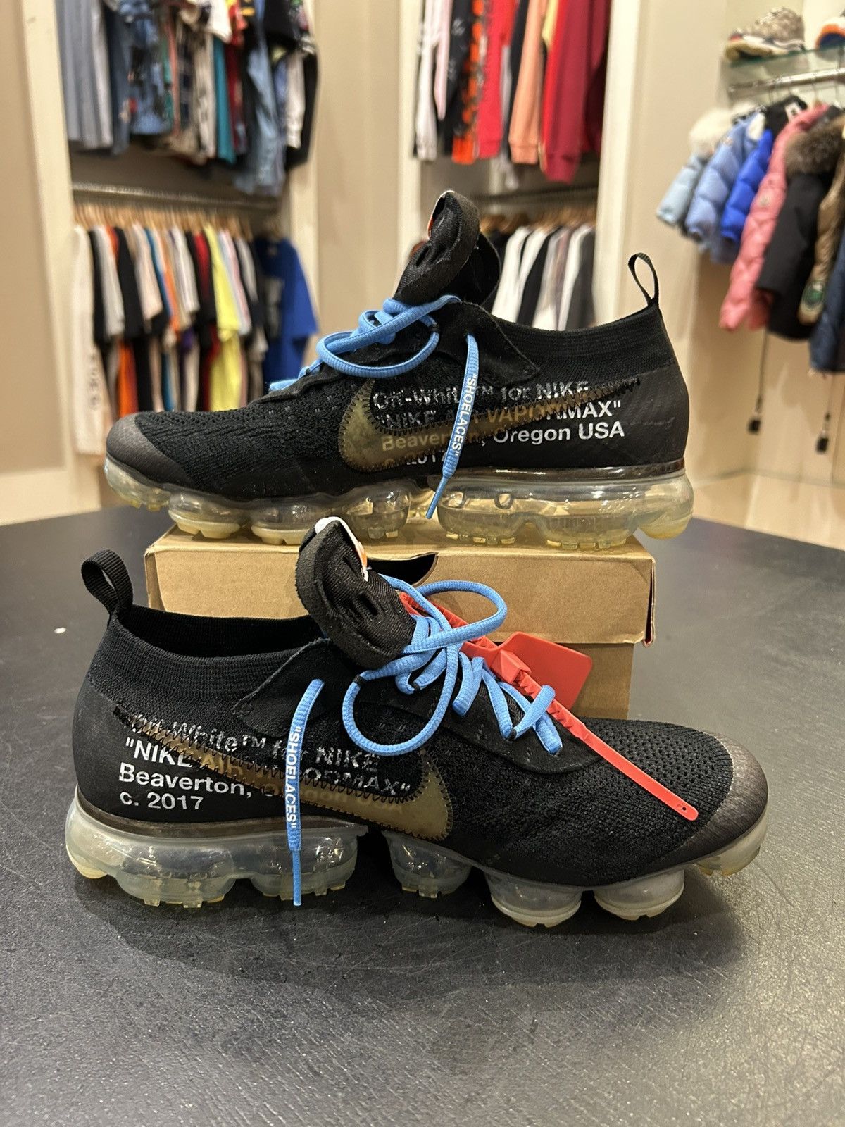 Nike × Off-White Off-White X Nike Vapormax Black Size US 10.5 / EU 43-44 - 2 Thumbnail