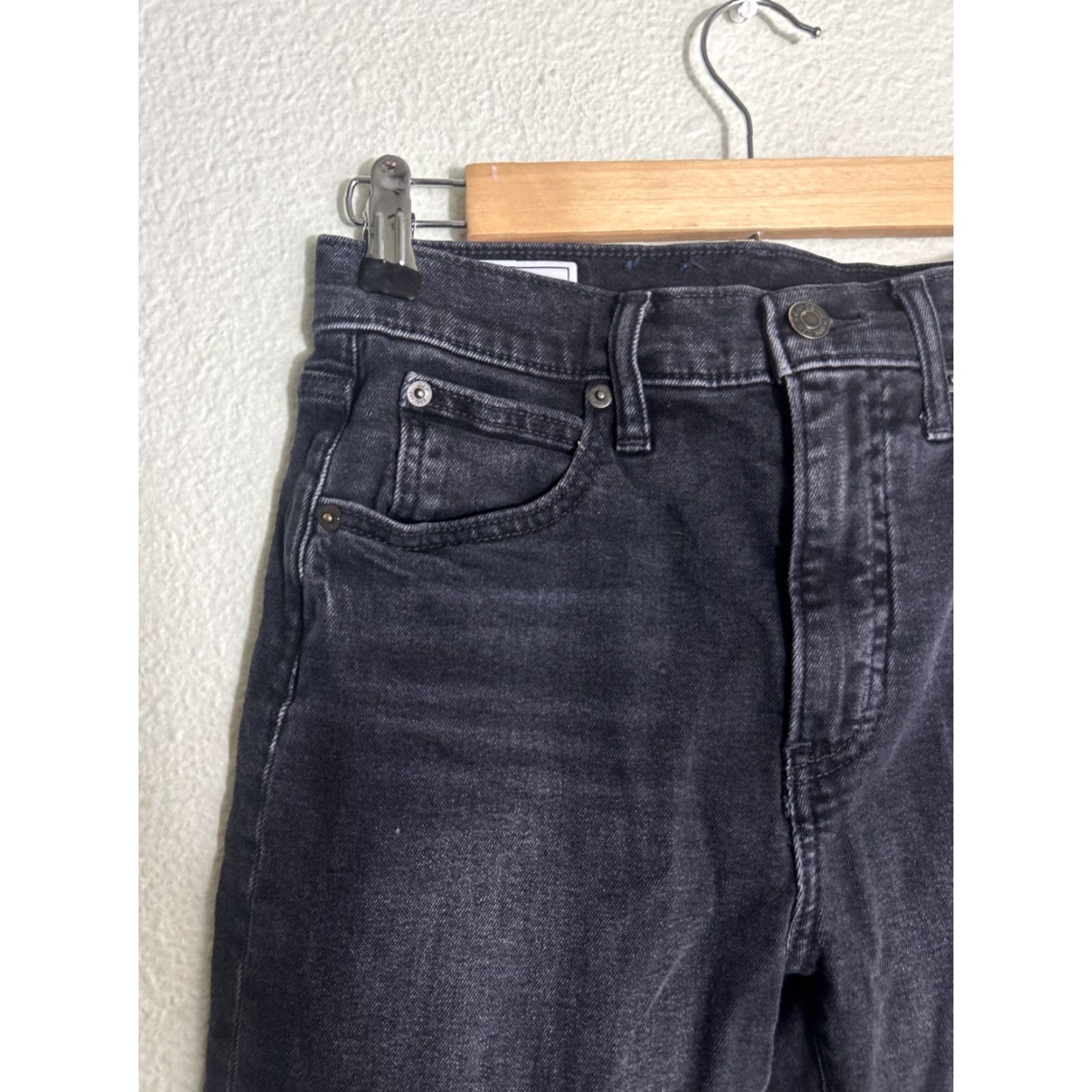 Gap VINTAGE? Gap Kick Fit High Rise Faded Black Jeans Raw Hem 6 Petite Cropped Women's Black Jeans, 26x23? Size 28" / US 6 / IT 42 - 4 Thumbnail