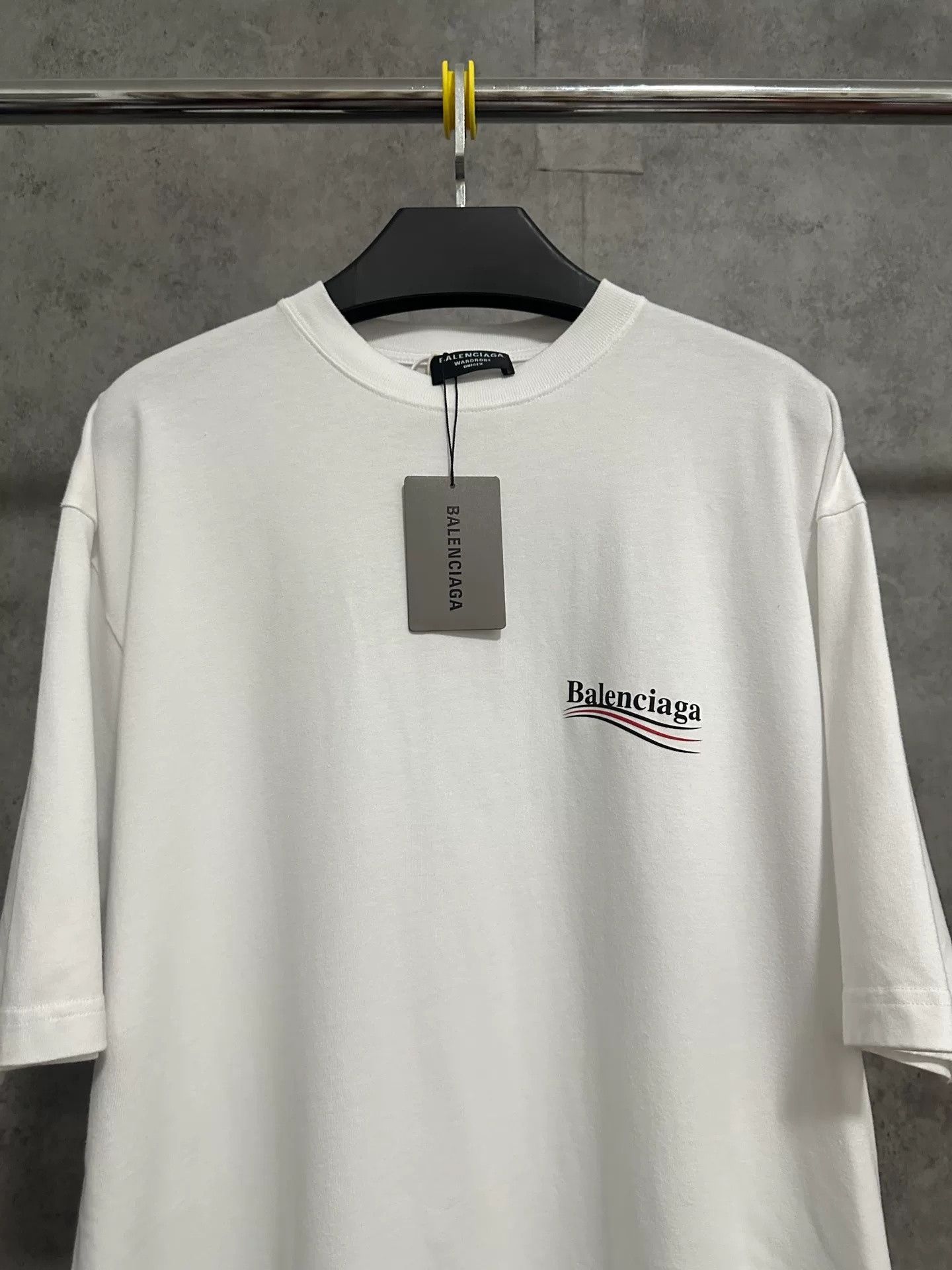 Balenciaga Balenciaga Short-Sleeve Coke Wave Logo T-Shirt Size US S / EU 44-46 / 1 - 2 Thumbnail
