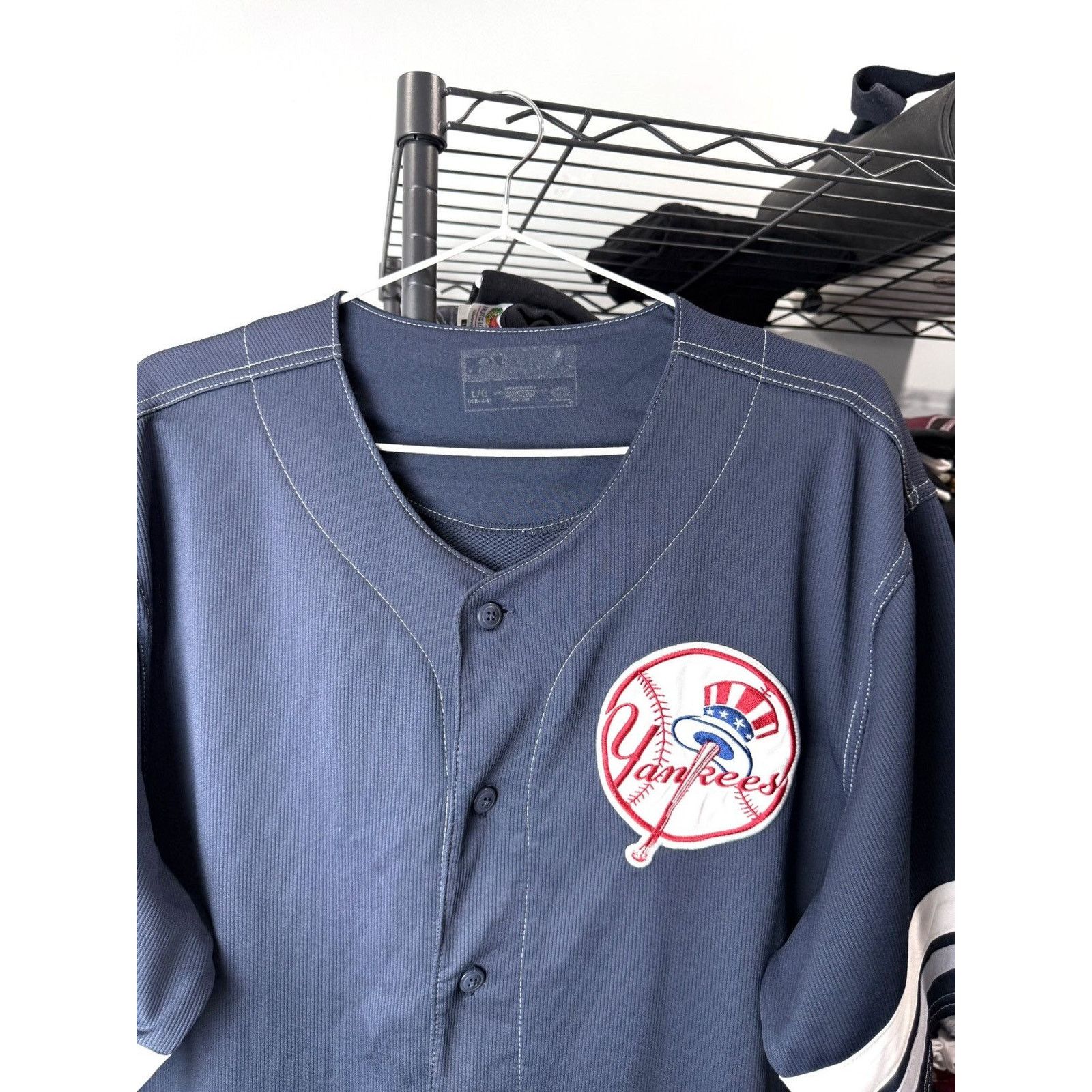 NFL 00-90’s Rare! Vintage New York Yankees Jersey Baseball MLB Size US L / EU 52-54 / 3 - 3 Thumbnail