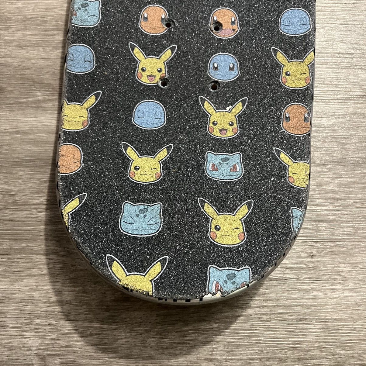 Pokemon × Santa Cruz Skateboards Pokemon Santa Cruz Charmeleon Skateboard Deck With Griptape Size ONE SIZE - 16 Thumbnail