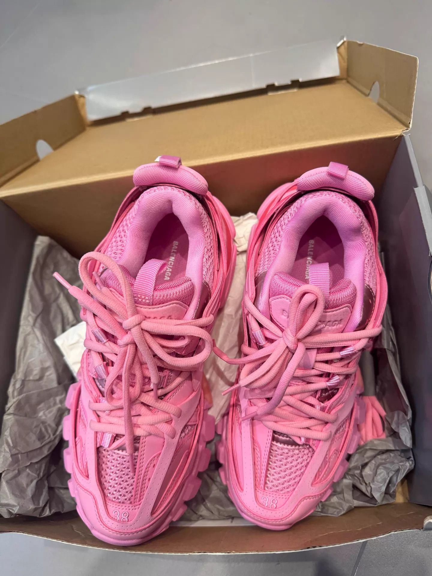 Balenciaga Balenciaga Track Pink Women's 38 EU Sneaker Size US 7.5 / IT 37.5 - 3 Thumbnail