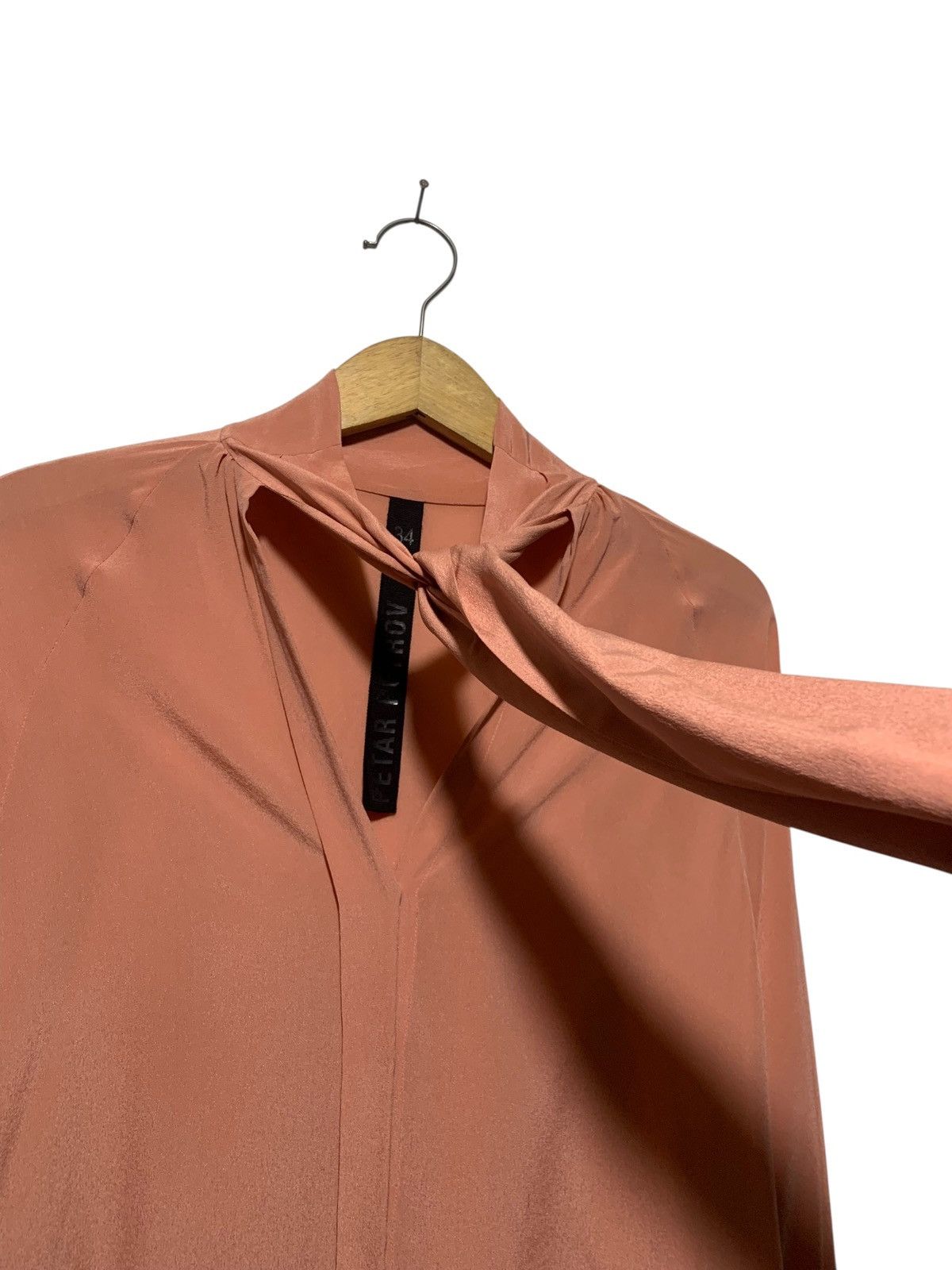 Petar Petrov $1069 archive Petar Petrov Anne Hathaway bow tie silk shirt Size M / US 6-8 / IT 42-44 - 9 Thumbnail