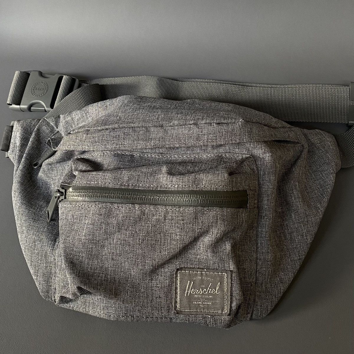 Herschel Supply Co. Herschel Eighteen Hip Pack Dark Grey Size ONE SIZE - 1 Thumbnail