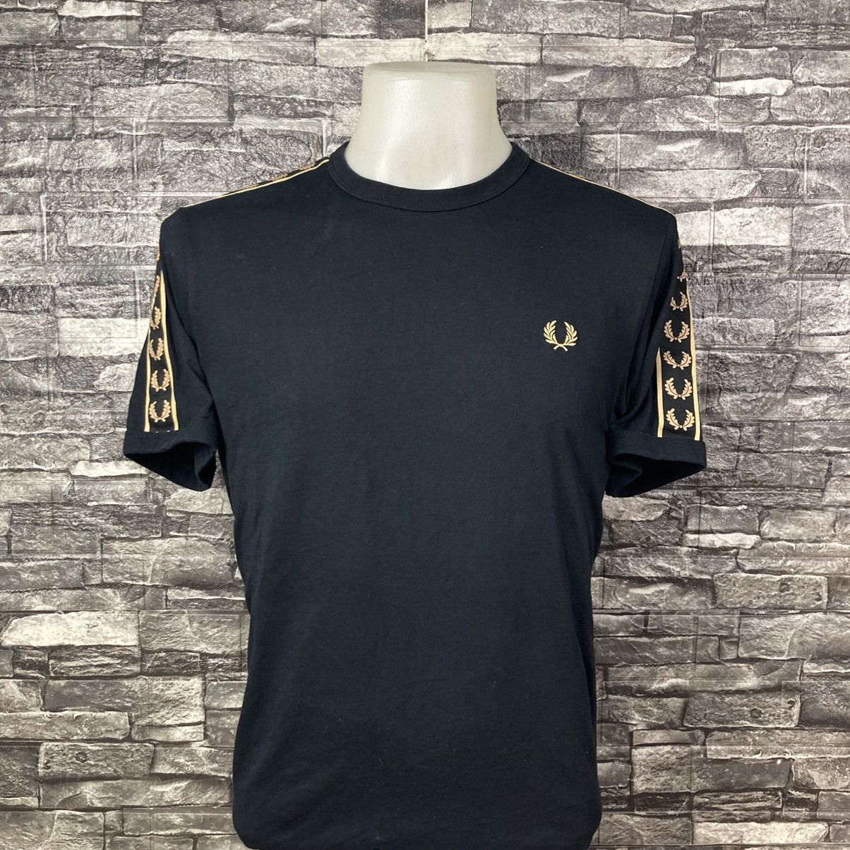 Fred Perry Long Sleeve Laurel Taped T-Shirt Size US XXS / EU 40 - 1 Thumbnail