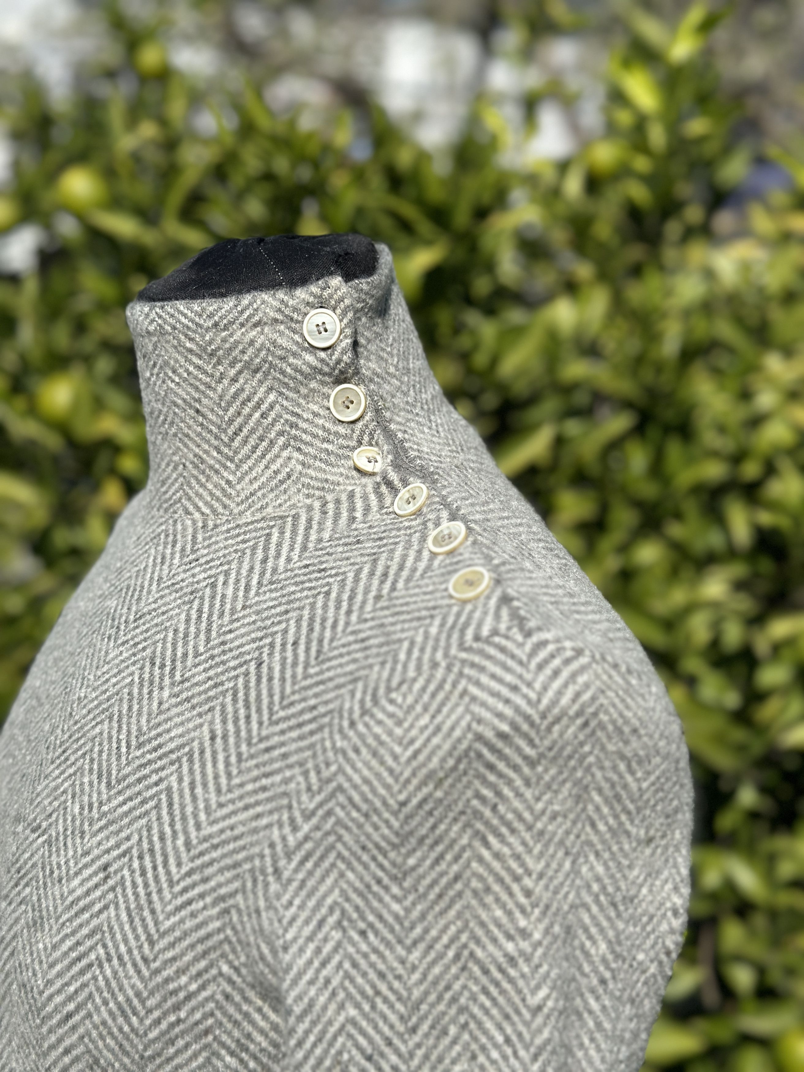 Ralph Lauren Purple Label Ralph Lauren Purple Label Herringbone Button Shoulder Sweate Size US L / EU 52-54 / 3 - 11 Thumbnail