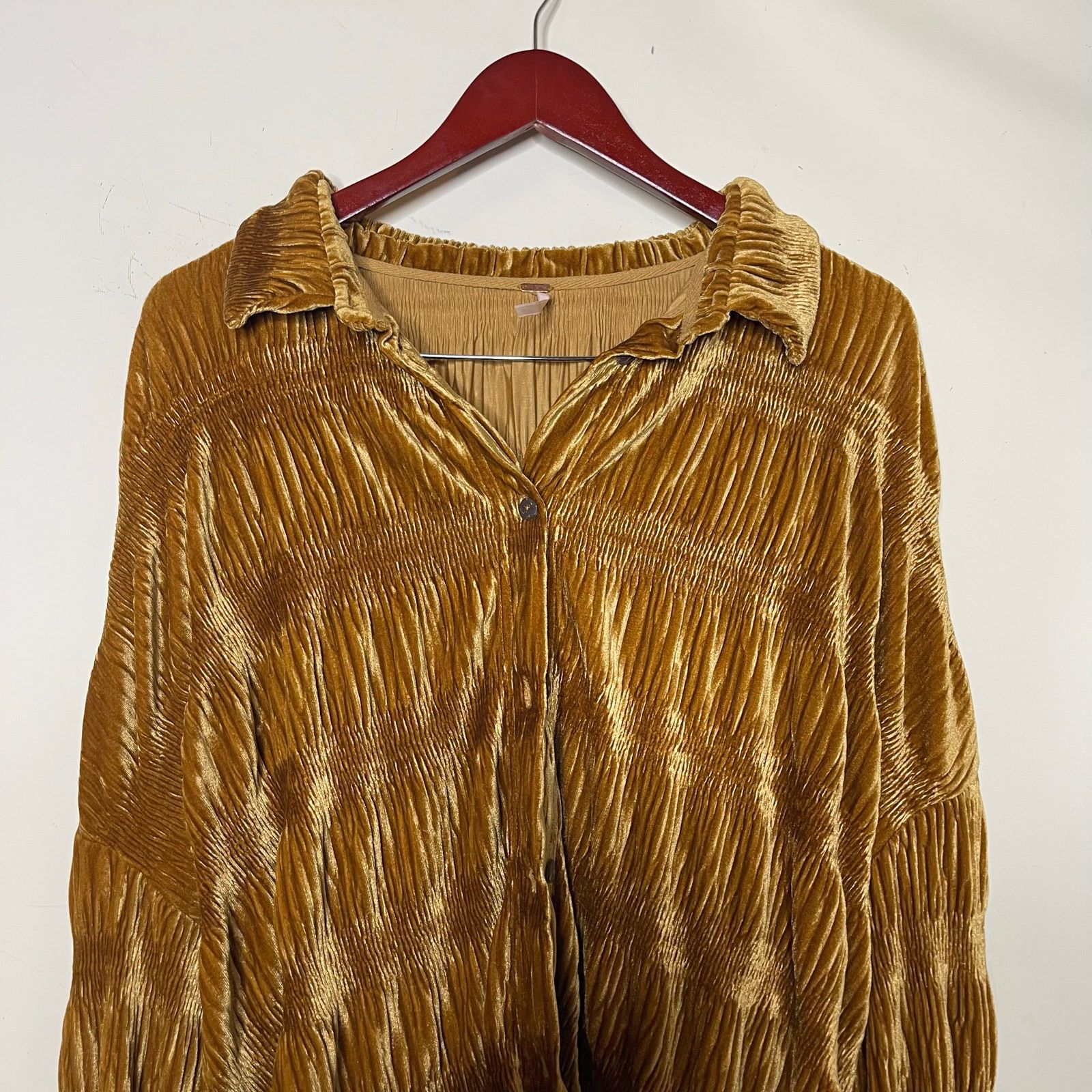 Free People Free People My Best Button-up Top Spiced Ginger Gold Velvet Size L / US 10 / IT 46 - 6 Thumbnail