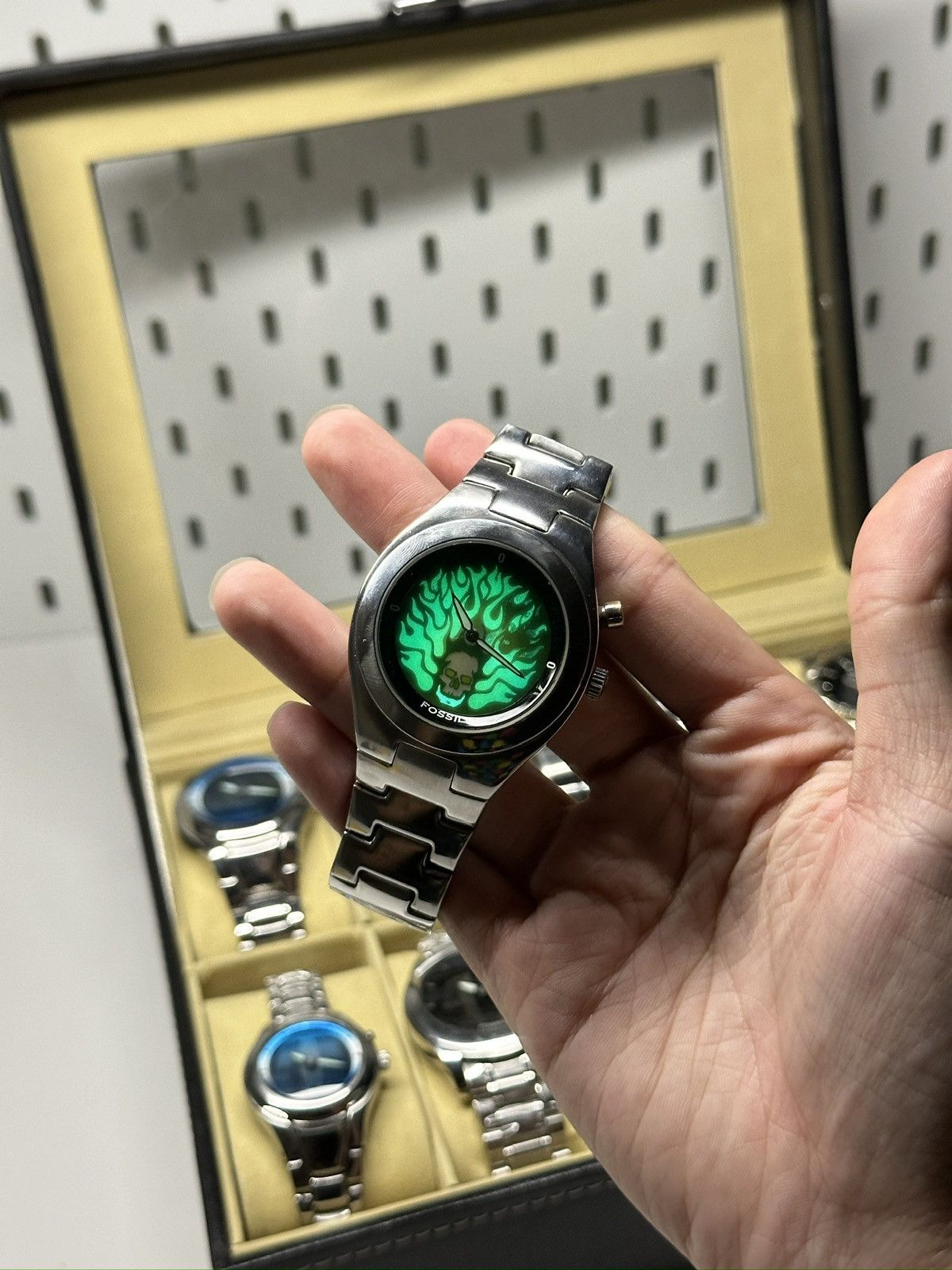 Vintage Fossil Big Tic Stainless Steel Green Skull Flame Animted 