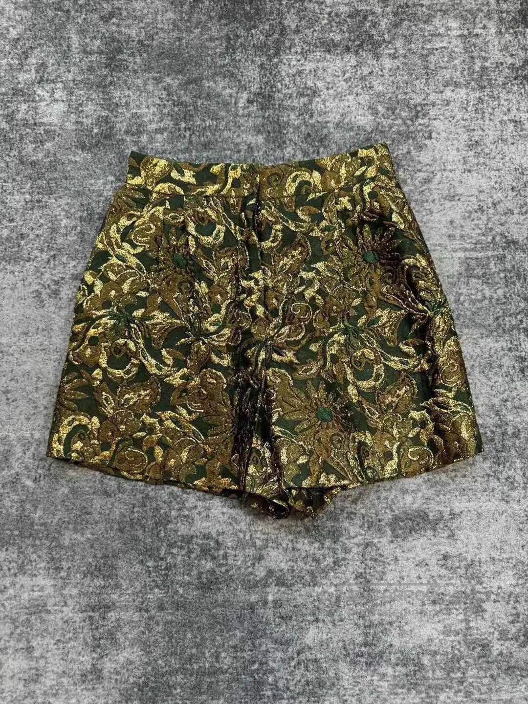 Dolce & Gabbana Dolce & Gabbana Intricate Embossed Shorts. Size US 38 / EU 54 - 1 Thumbnail
