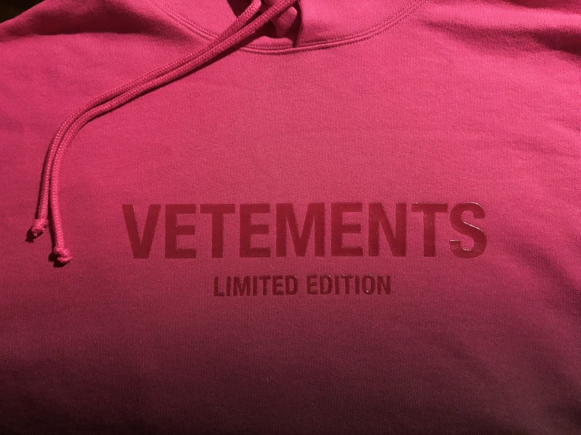 Vetements Vetements Hoodie Gradient Limited Edition Size US M / EU 48-50 / 2 - 3 Thumbnail