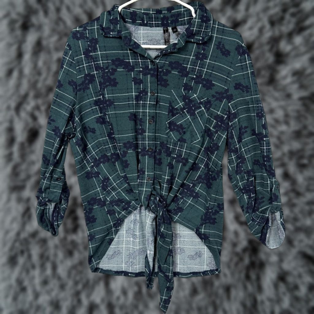 Vintage VINTAGE Y2K Flannel Tie Front Shirt L Plaid Green Women's Button-Up 3/4 Sleeve Casual Fall Winter Size L / US 10 / IT 46 - 1 Thumbnail