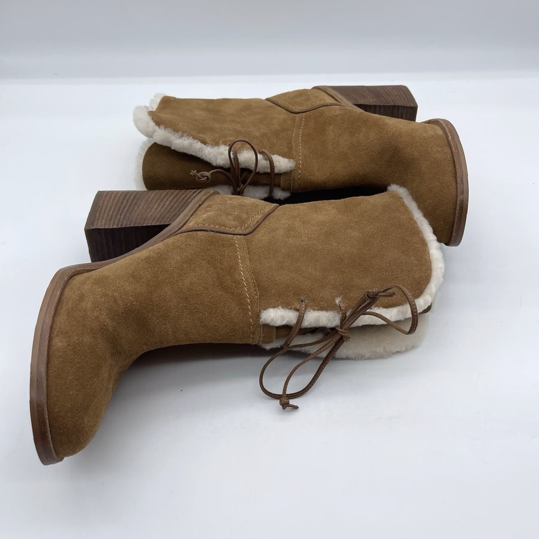 Ugg UGG Jerene Women's 9 Lace Up Fold Over Boots Wheat Suede Stacked Heel Ankle Boot Size US 7 / IT 37 - 5 Thumbnail