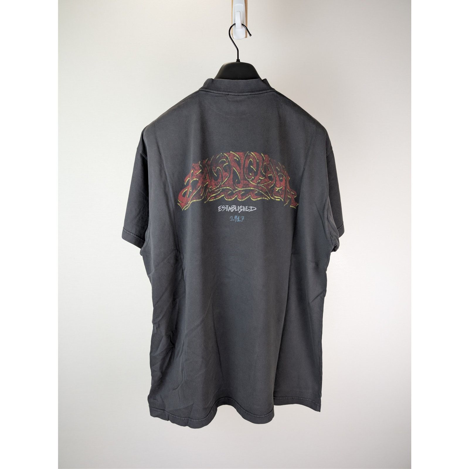 Balenciaga o1rshd1 Offshore Oversized Vintage Jersey T-Shirt in Black Size US XL / EU 56 / 4 - 9 Thumbnail