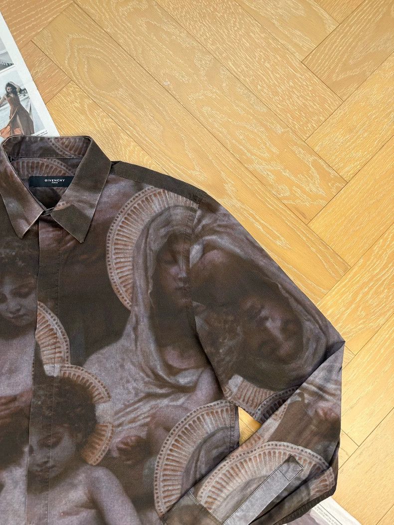 Givenchy Givenchy Size41 Classic Gothic Virgin and Child Image Subli Size US M / EU 48-50 / 2 - 5 Thumbnail