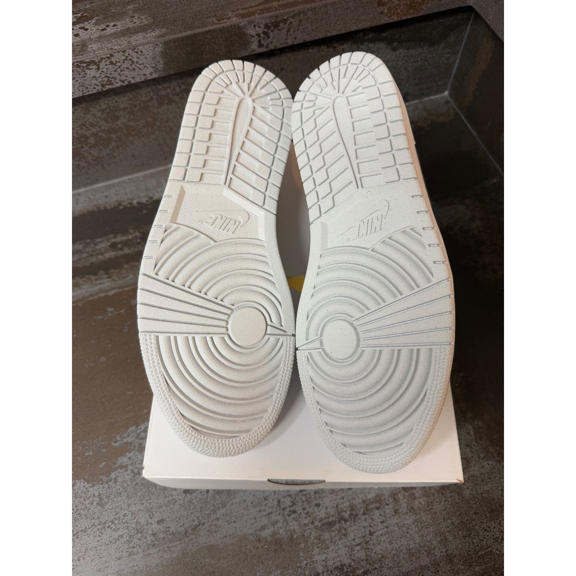 Jordan Brand Women's Jordan 1 Low Se Canvas Iris Whisper Sail Size 11- DQ Size US 11 / IT 41 - 7 Thumbnail