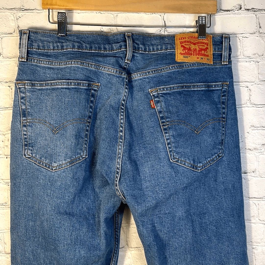 Levi's Levi’s Mens 505 Straight Jeans W36 L32 Denim Blue Regular Jeans Straight Mens 505 Levi’s Men’s Jeans 36x32 Blue Denim Size US 36 / EU 52 - 6 Thumbnail