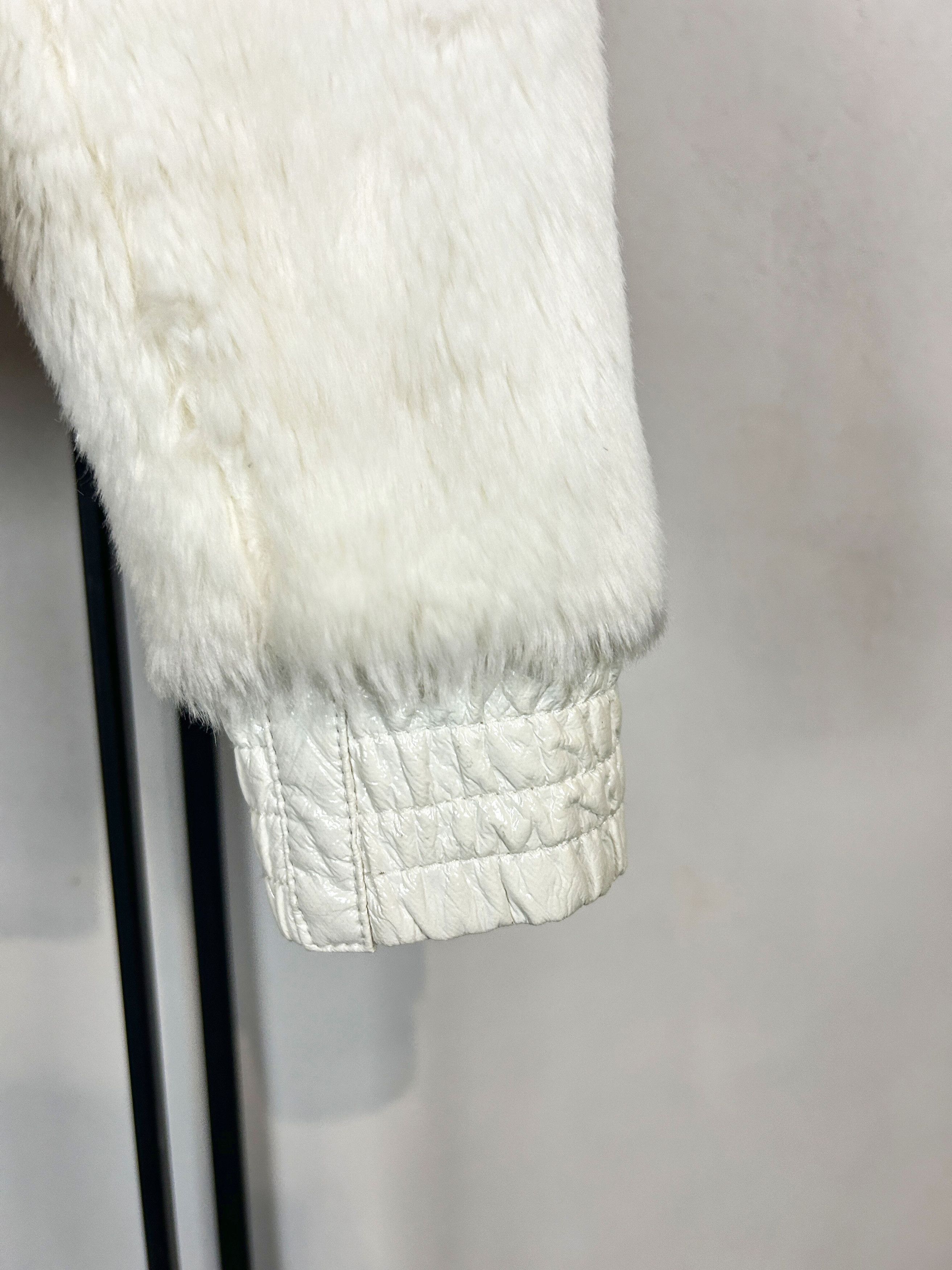 Japanese Brand Cropped Faux Fur Jacket White Soft Girl Coquette Y2K Core Size US S / EU 44-46 / 1 - 11 Thumbnail