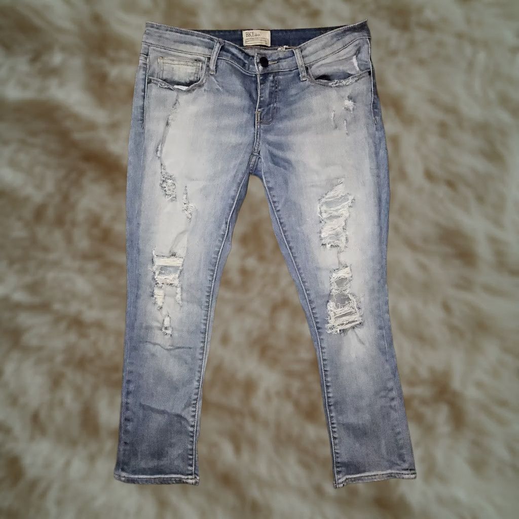 Vintage BKE Stella Cropped Jeans Women's 29 Low Rise Blue Stretch Distressed Preppy Logo Embroidered Button Inseam 25 Denim Size 29" - 1 Thumbnail
