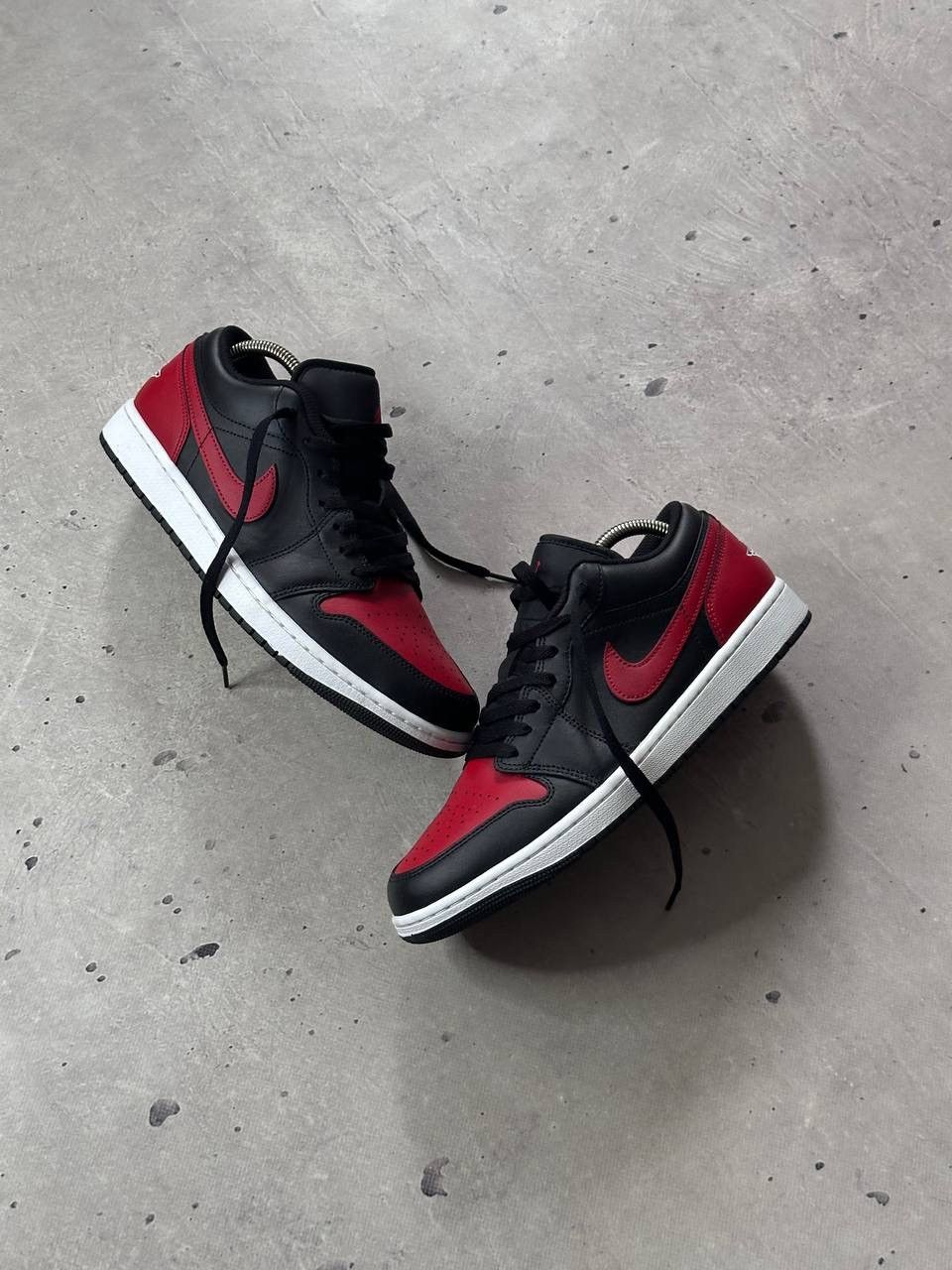 Jordan Brand Nike Air Jordan 1 Low Sneakers SK8 Shoes Classic Old Money Size US 10 / EU 43 - 2 Thumbnail