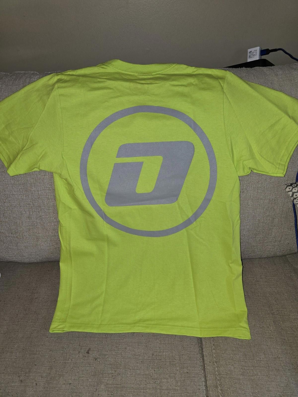 Designer Observance Auto Shop Green "NWT" Medium Size US M / EU 48-50 / 2 - 2 Thumbnail