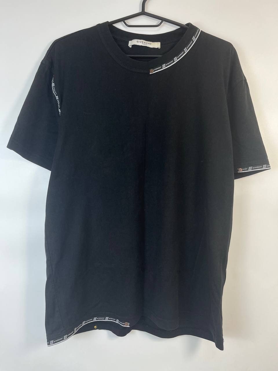 Givenchy Givenchy Paris Black Logo Tape T-Shirt Luxury Size L Size US L / EU 52-54 / 3 - 1 Thumbnail