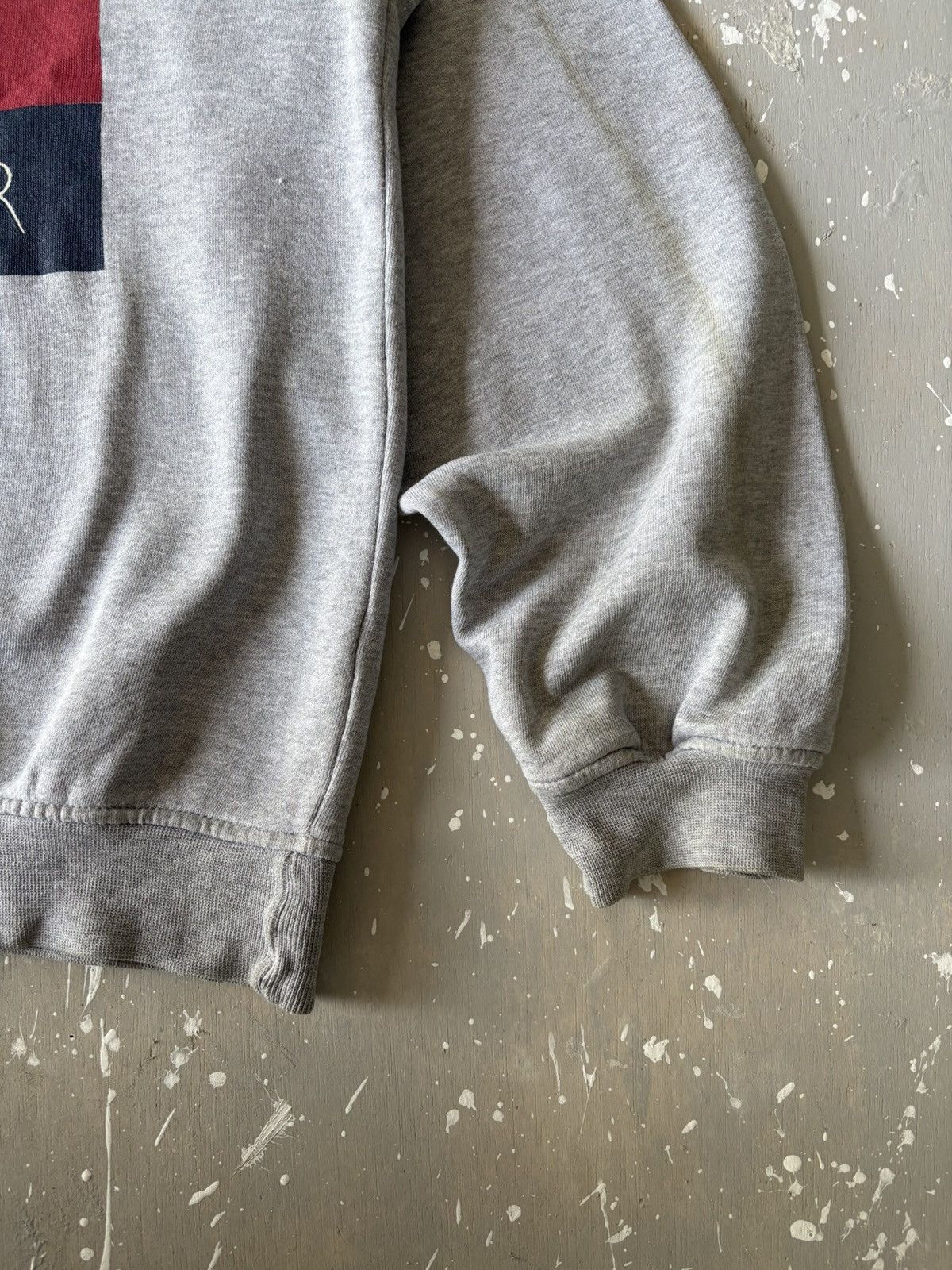 Tommy Hilfiger TOMMY HILFIGER Big Logo Oversized Sweatshirt Jumper Crewneck Size US L / EU 52-54 / 3 - 3 Thumbnail
