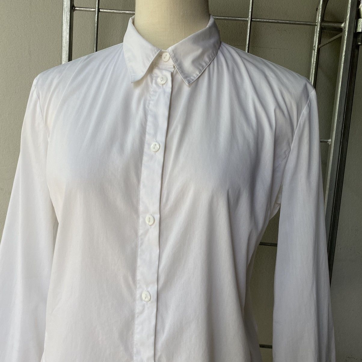 Emporio Armani EMPORIO ARMANI White Ruffle Cuff Fitted Shirt Size M / US 6-8 / IT 42-44 - 15 Thumbnail