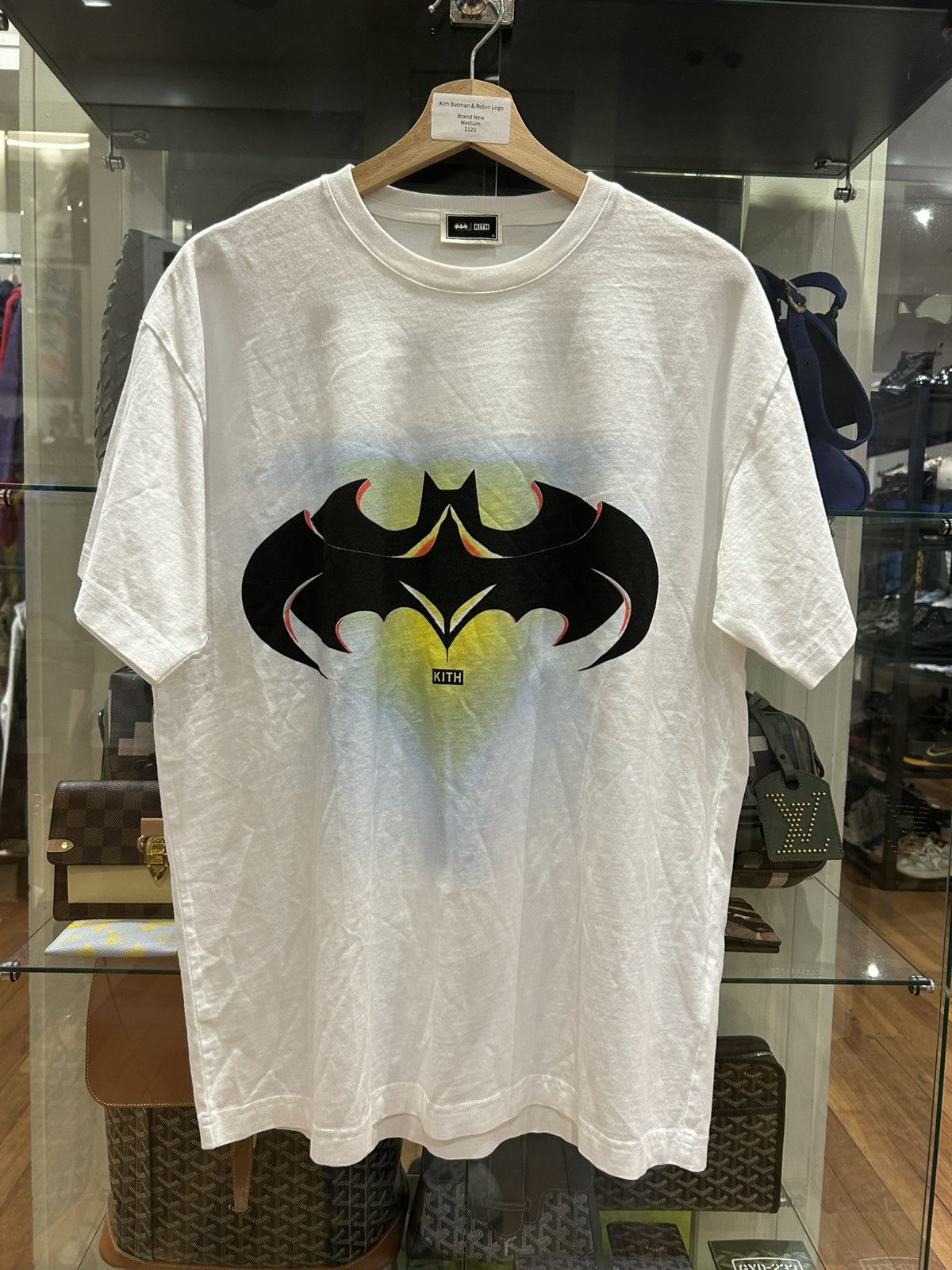 Kith Batman & Robin Tee - www.disolcolor.com