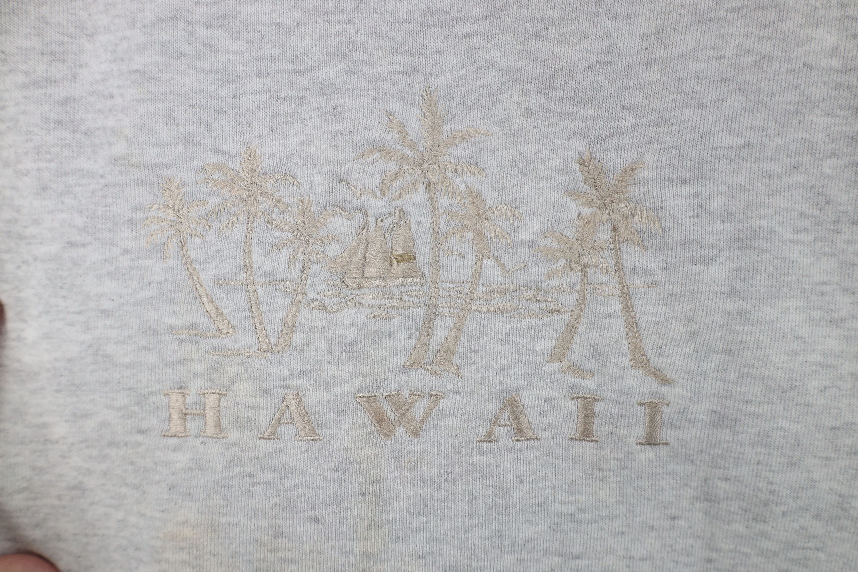 Vintage Vintage 90s Streetwear Hawaii Crewneck Sweatshirt Gray USA Size US L / EU 52-54 / 3 - 4 Thumbnail