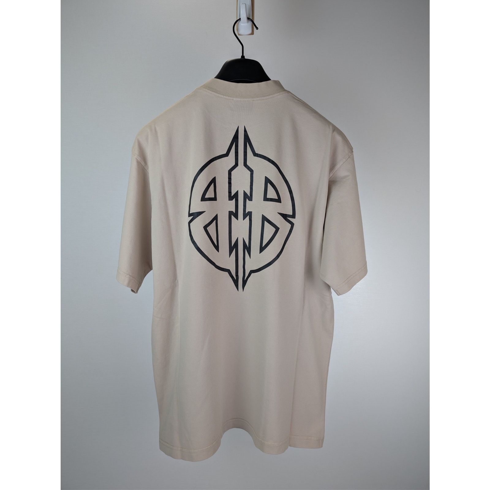Balenciaga o1rshd1 Cotton Logo Medium Fit T-Shirt in Light Beige/Black Size US S / EU 44-46 / 1 - 10 Thumbnail