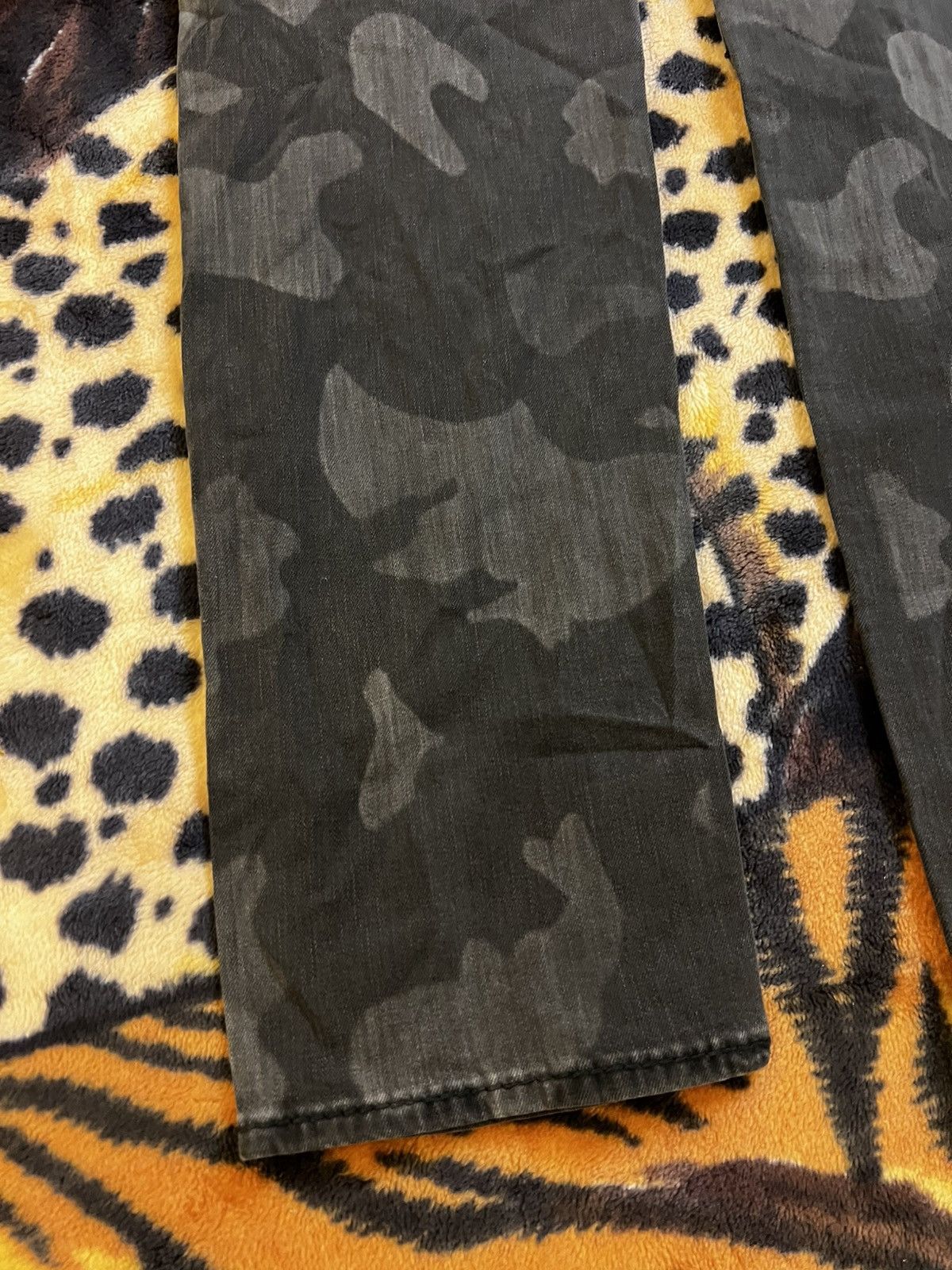 True Religion × Vintage True Religion Camo Horseshoe Biker Jeans Size US 40 / EU 56 - 4 Thumbnail