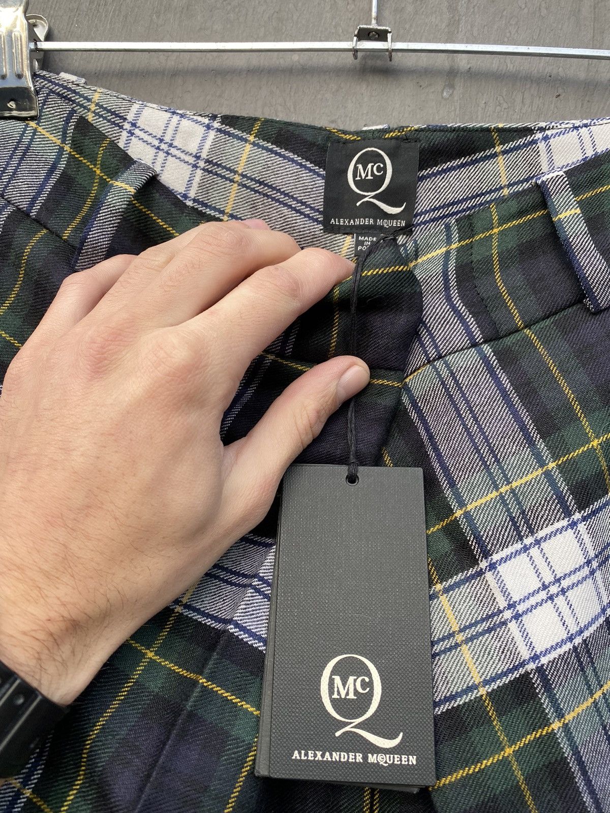 Alexander McQueen Alexander mcqeen wool plaid dress pants size 40 Size 27" / US 4 / IT 40 - 3 Thumbnail