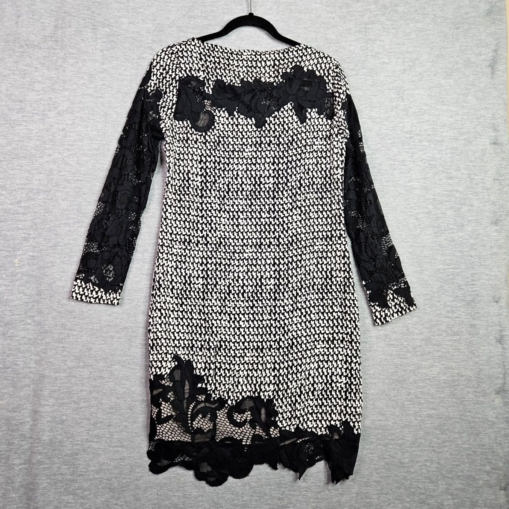Diane von Furstenberg Diane von Furstenberg Black White Lace Overlay Long Sleeve Dress Size 4 Vintage No Shirt Women Size S / US 4 / IT 40 - 2 Thumbnail